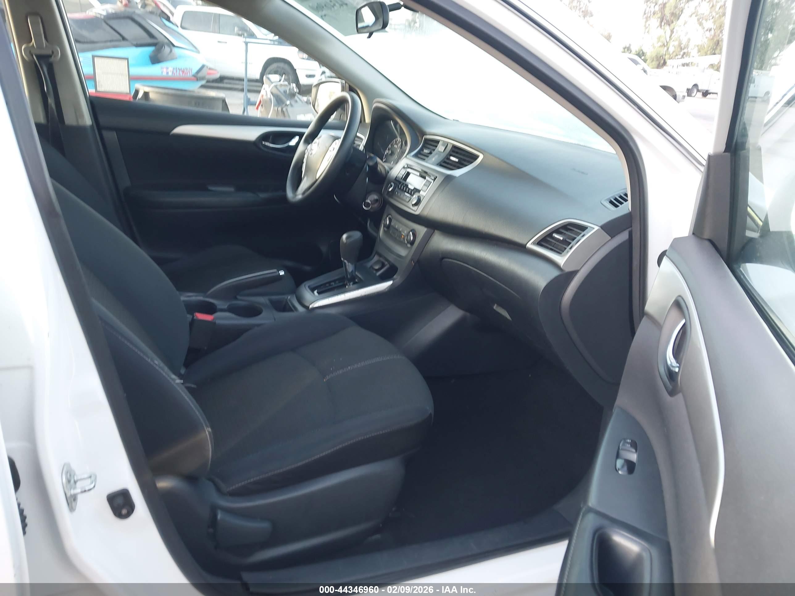 NISSAN SENTRA image 5