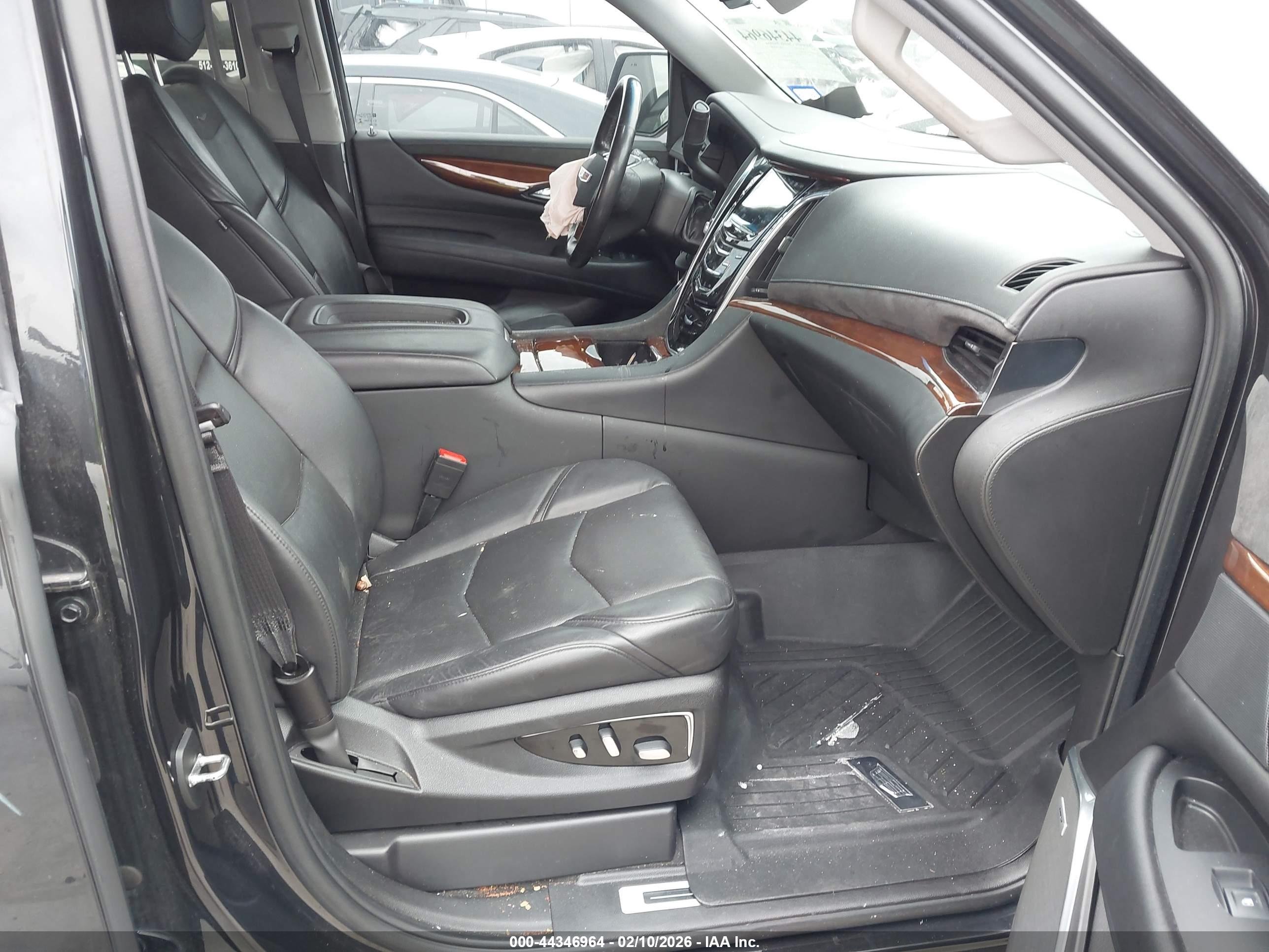 CADILLAC ESCALADE image 5
