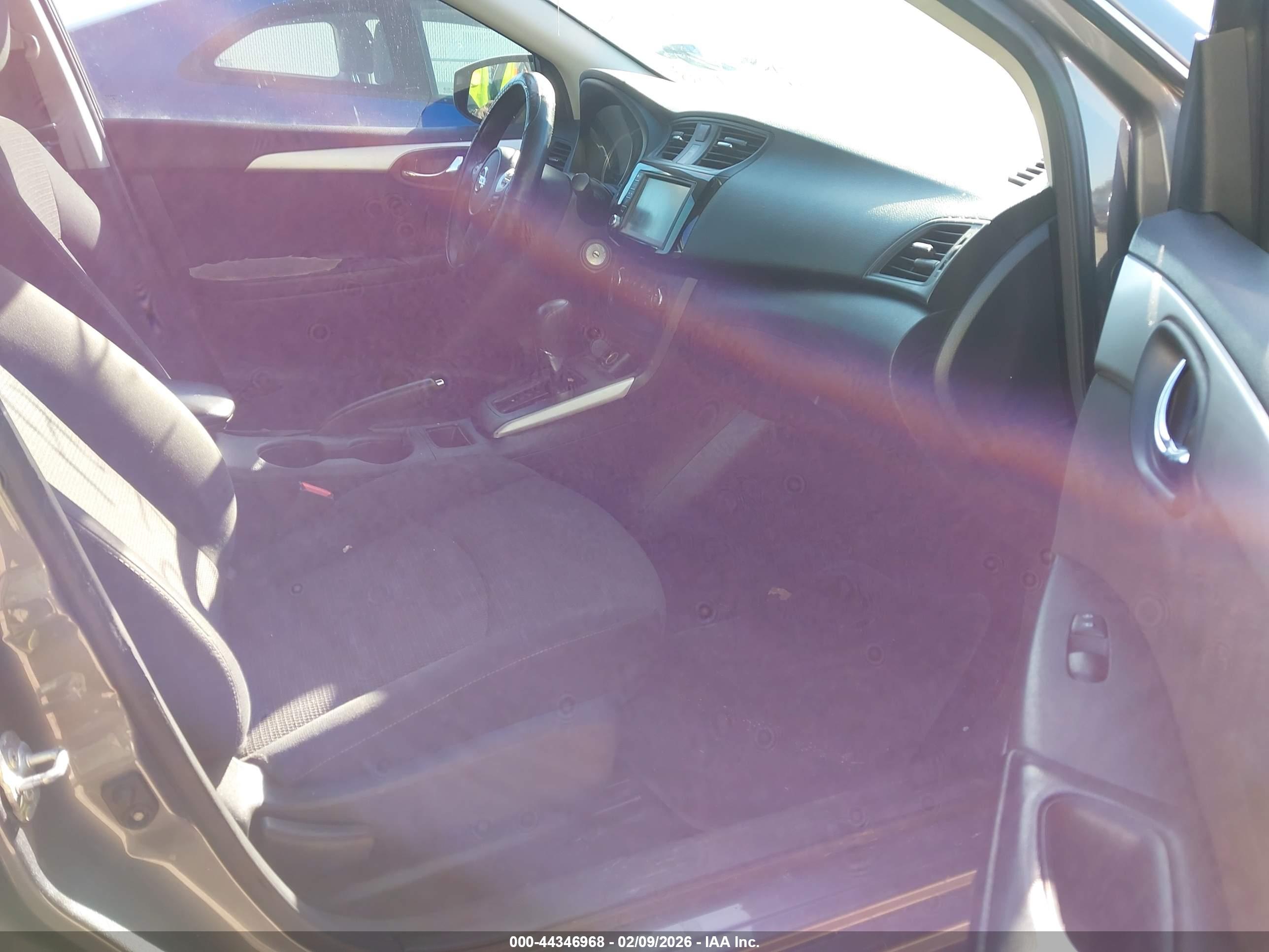 NISSAN SENTRA image 5