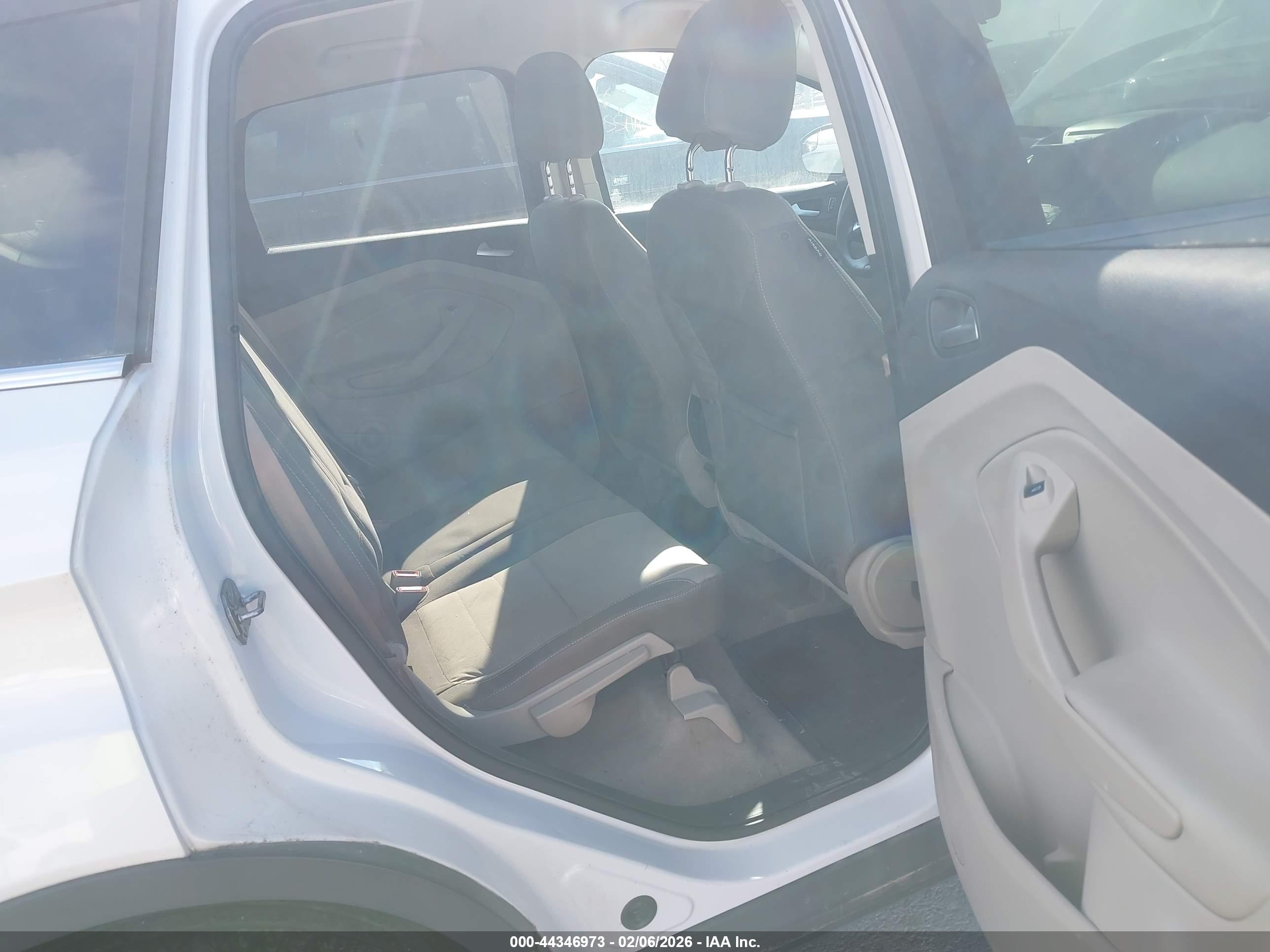 FORD ESCAPE image 8