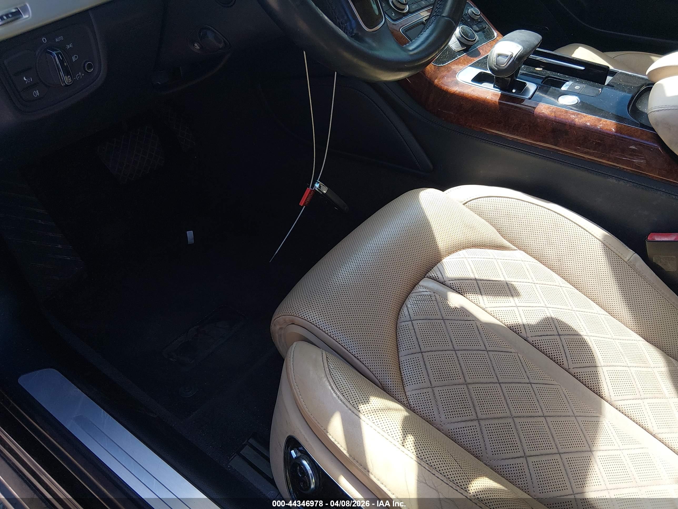 AUDI A8 image 11