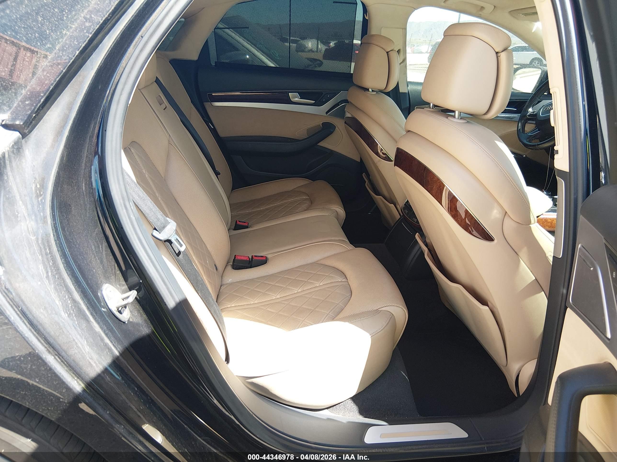 AUDI A8 image 8