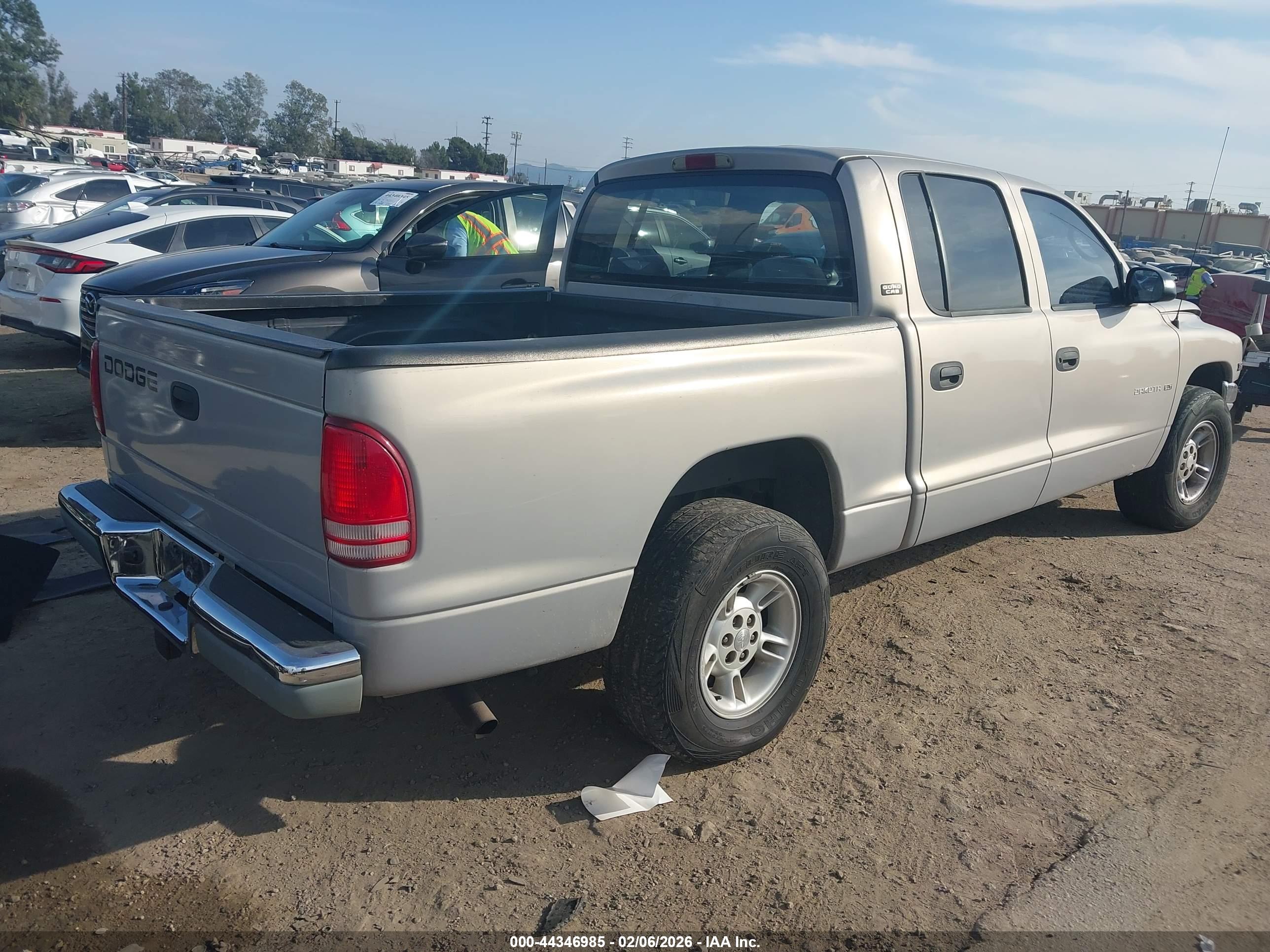 DODGE DAKOTA image 4
