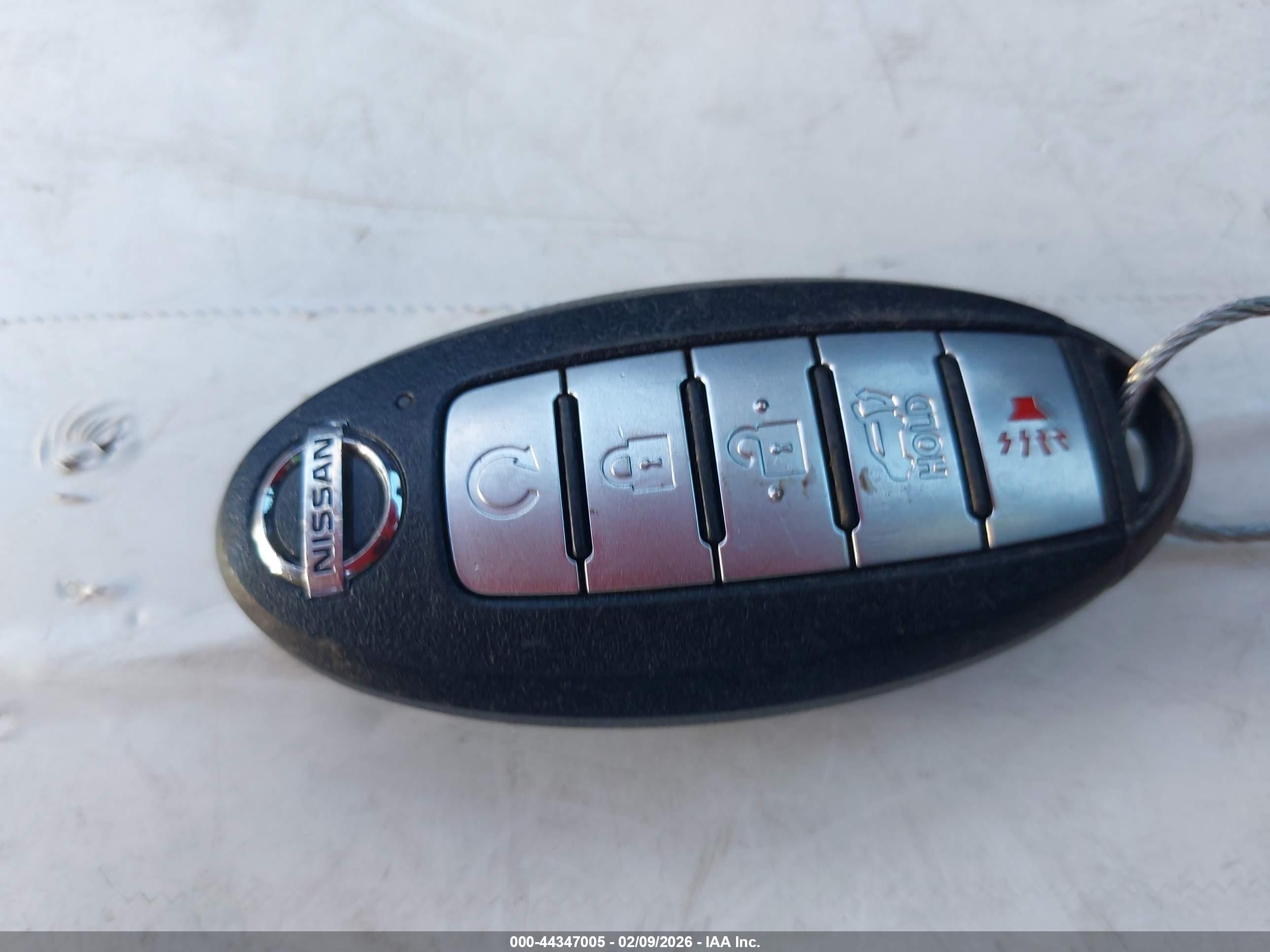 NISSAN ROGUE image 11