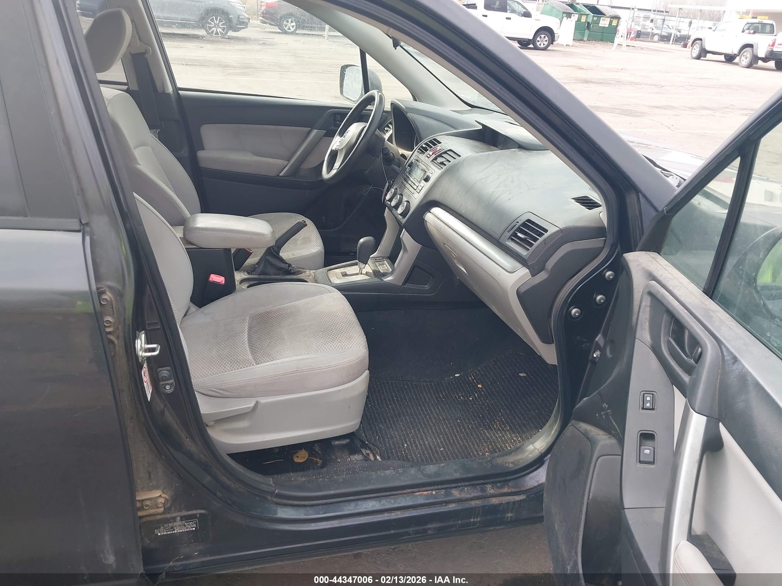 SUBARU FORESTER image 5