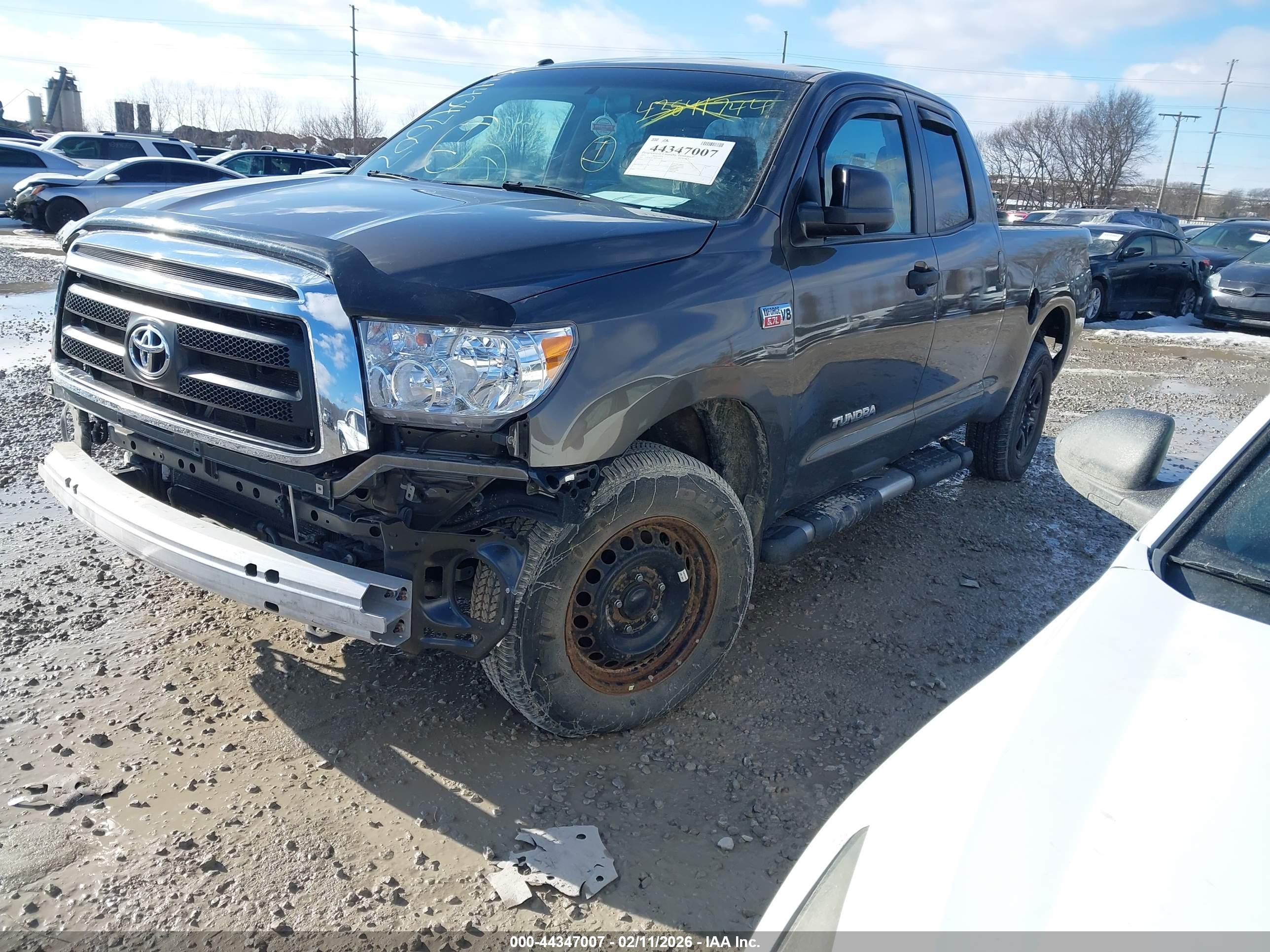 TOYOTA TUNDRA image 2