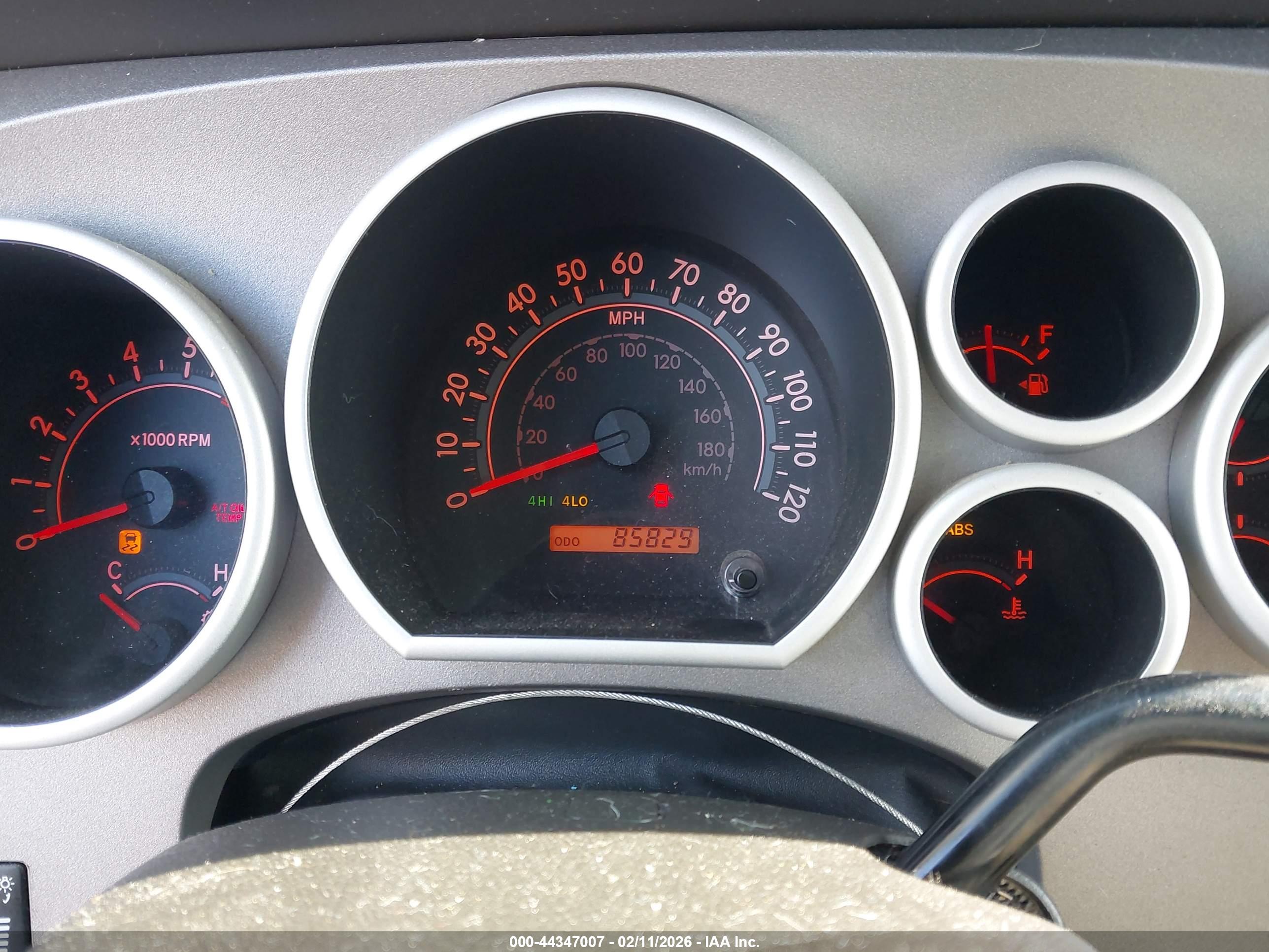 TOYOTA TUNDRA image 7
