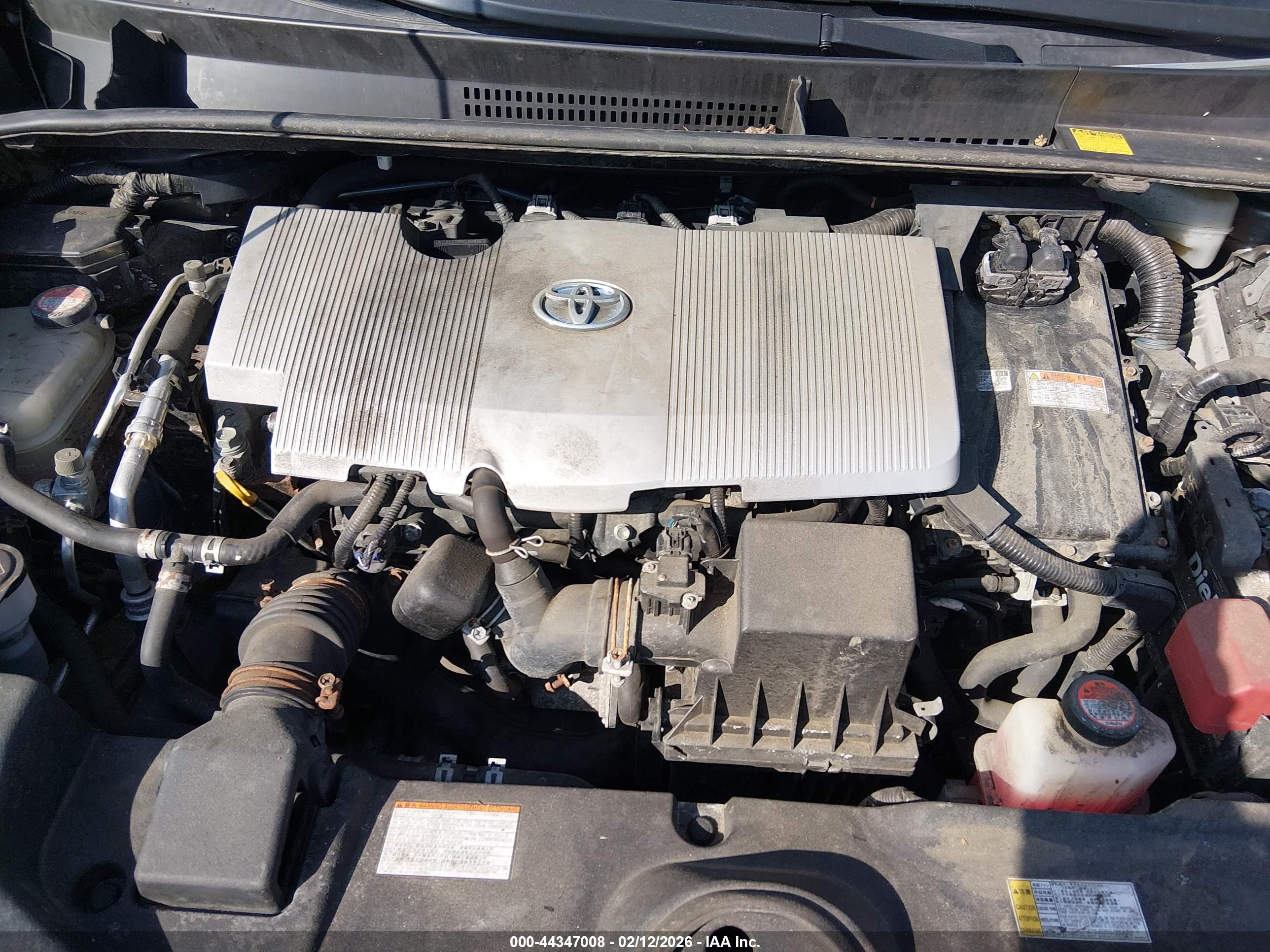 TOYOTA PRIUS image 10