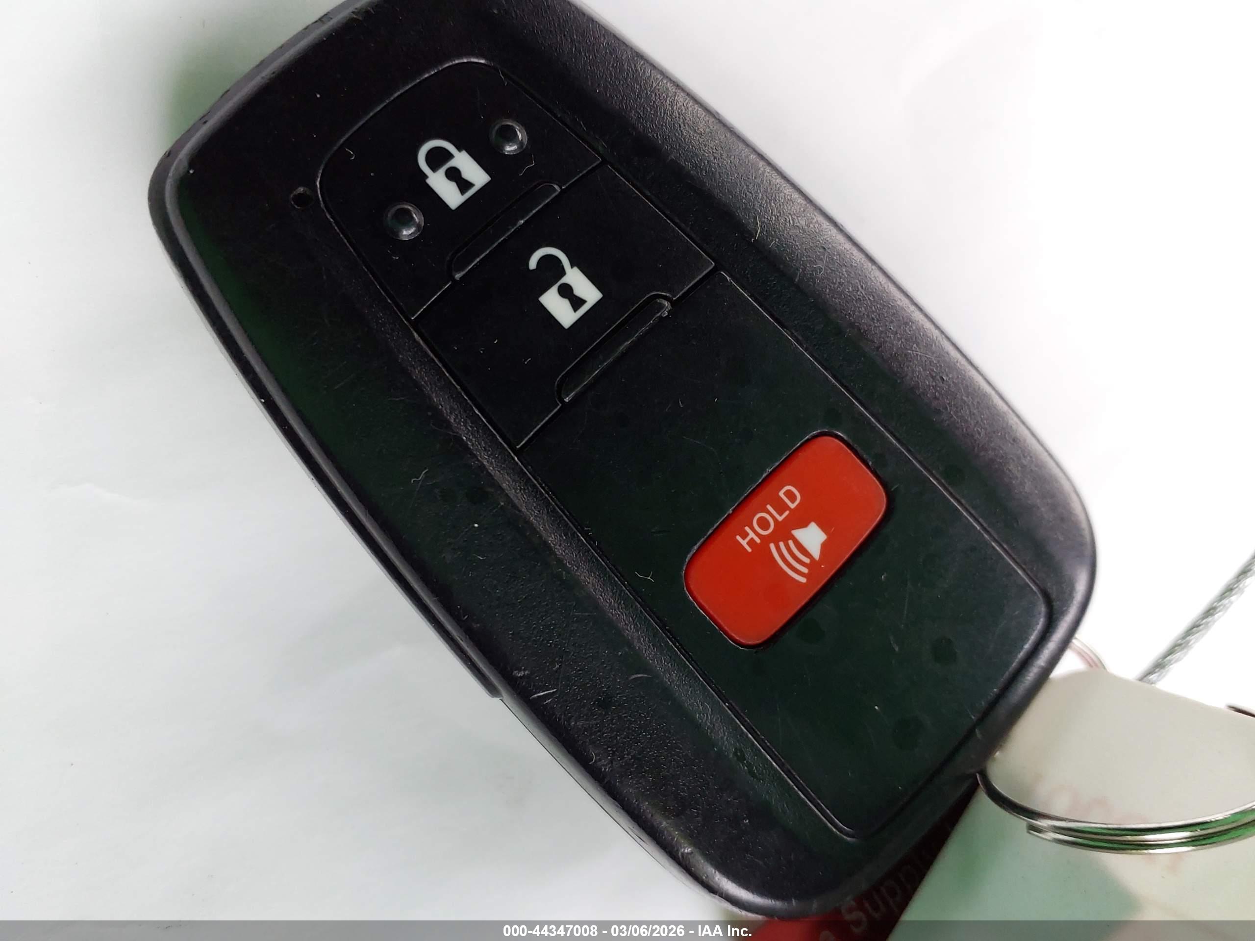 TOYOTA PRIUS image 11