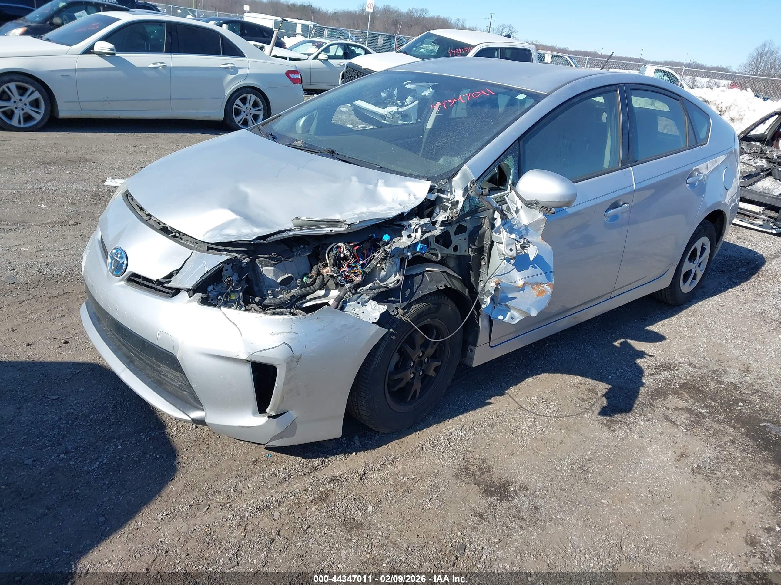 TOYOTA PRIUS image 2
