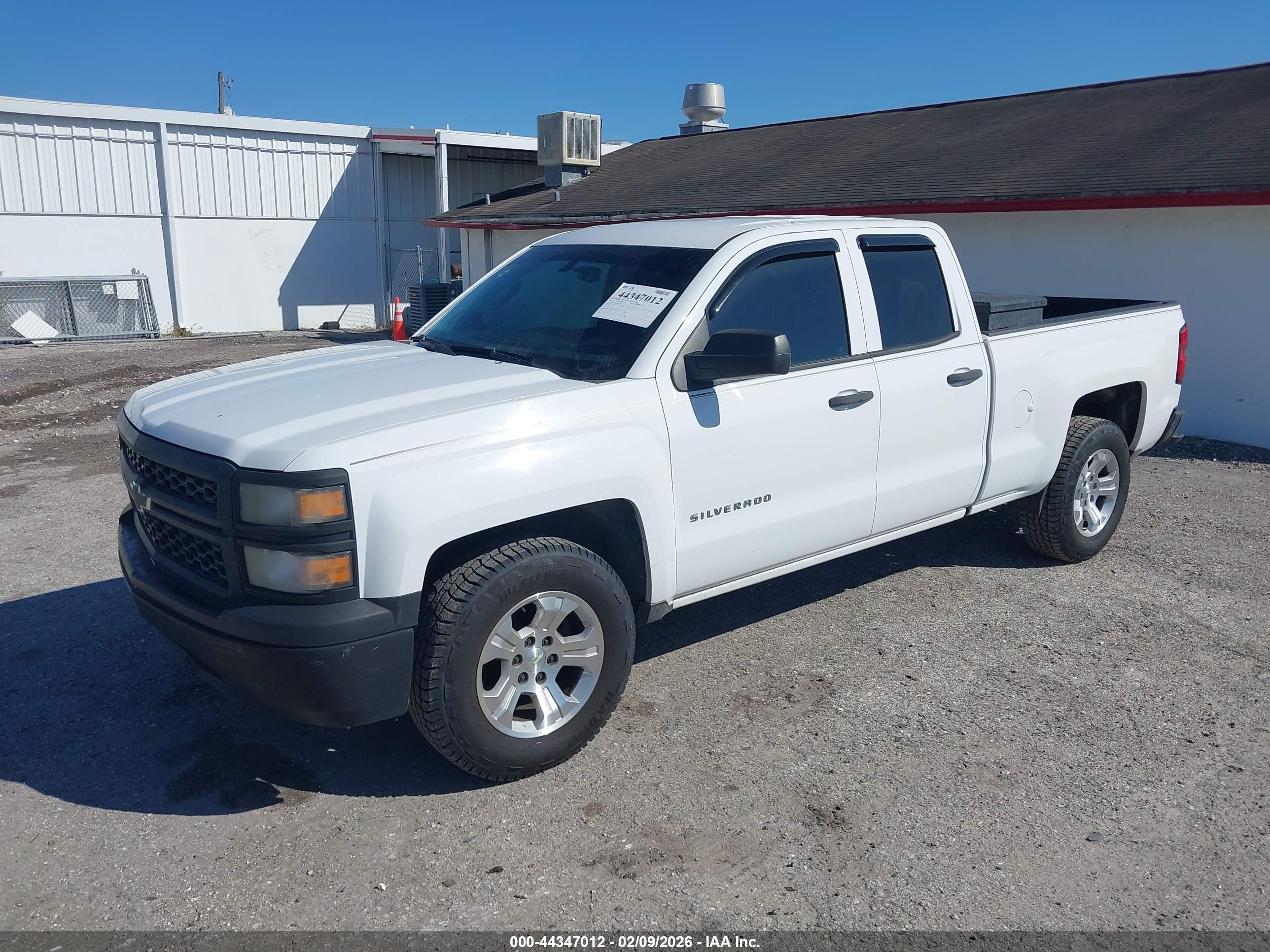 CHEVROLET SILVERADO image 2