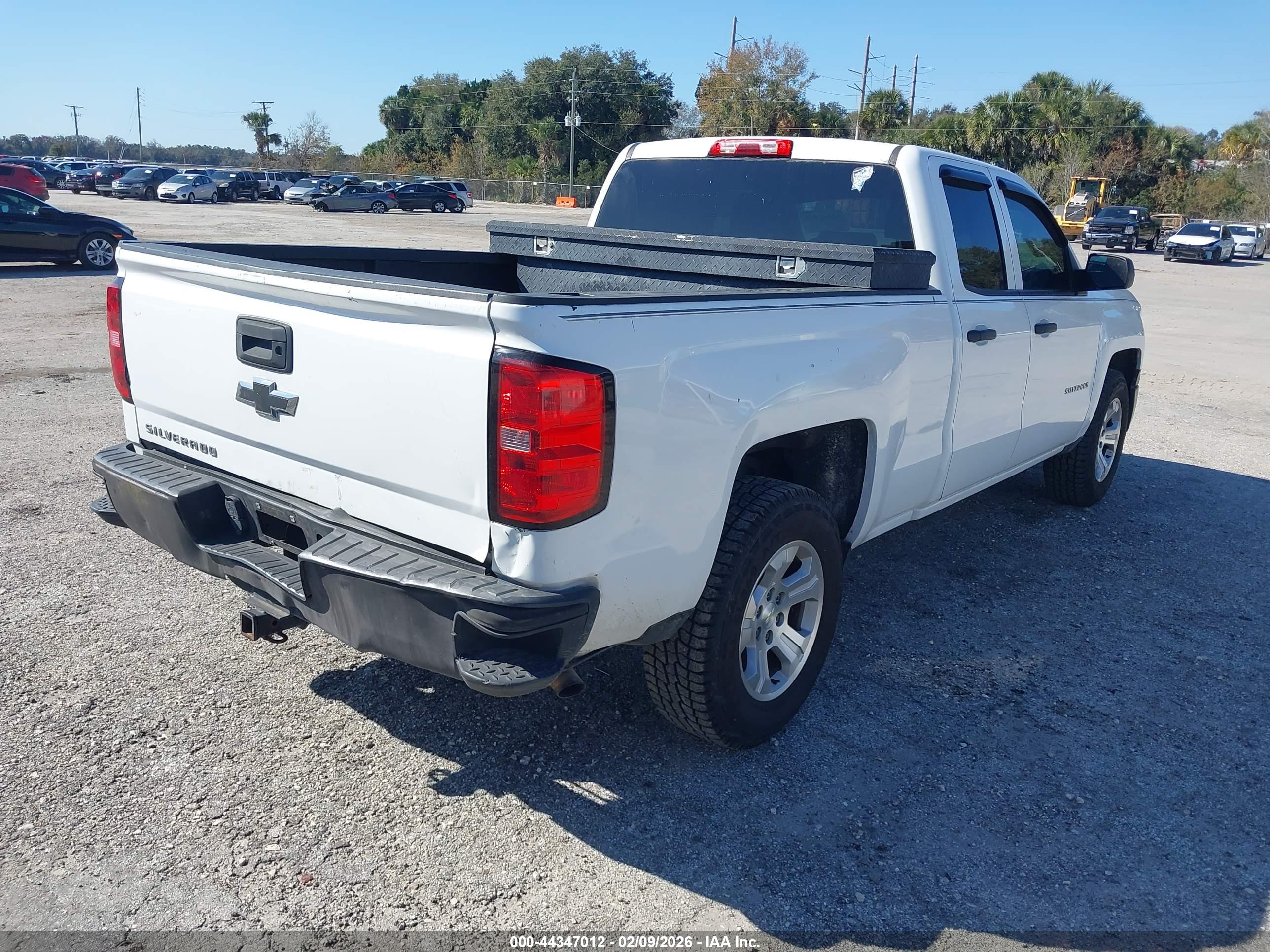 CHEVROLET SILVERADO image 4