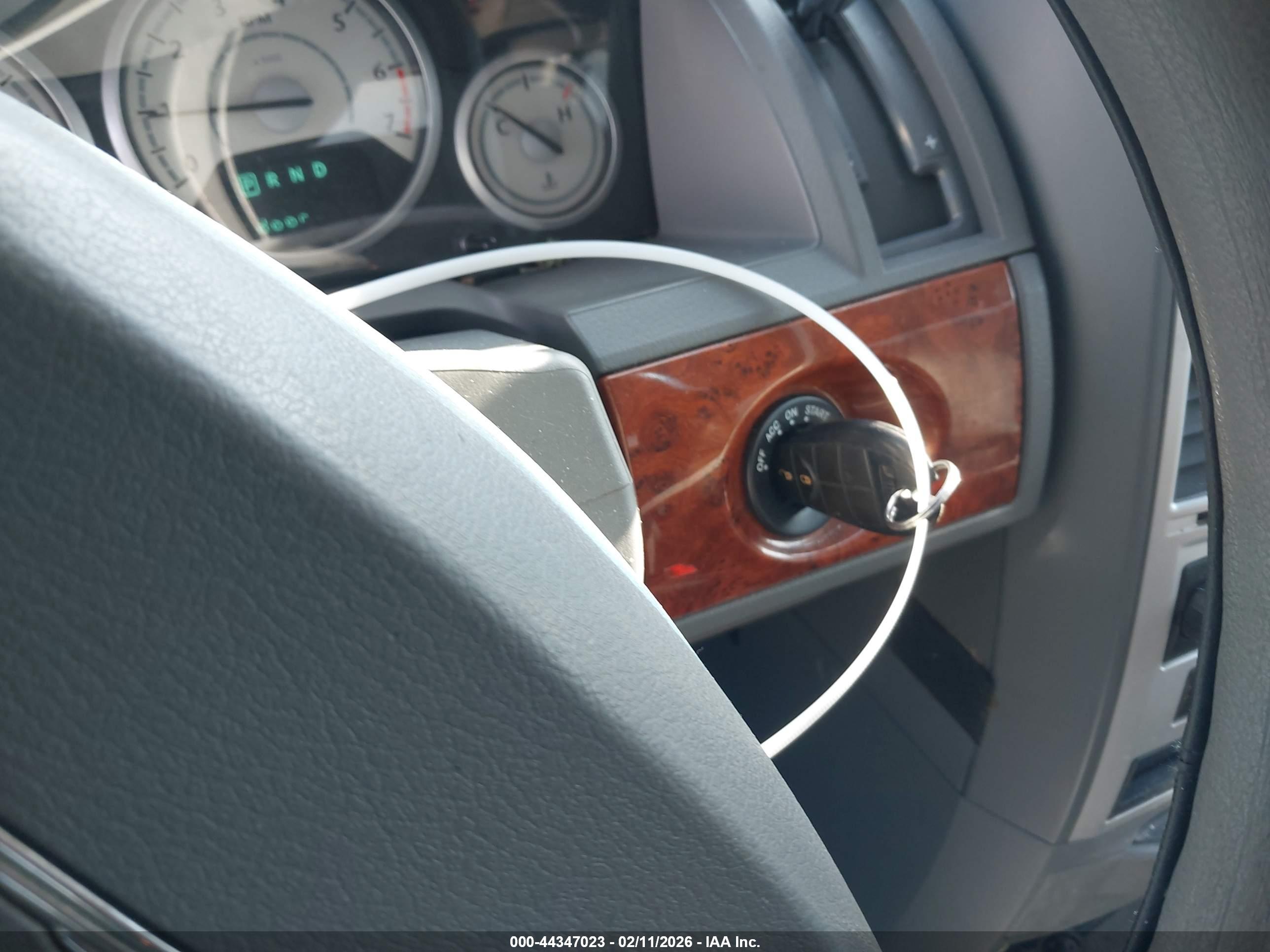 CHRYSLER TOWN image 11