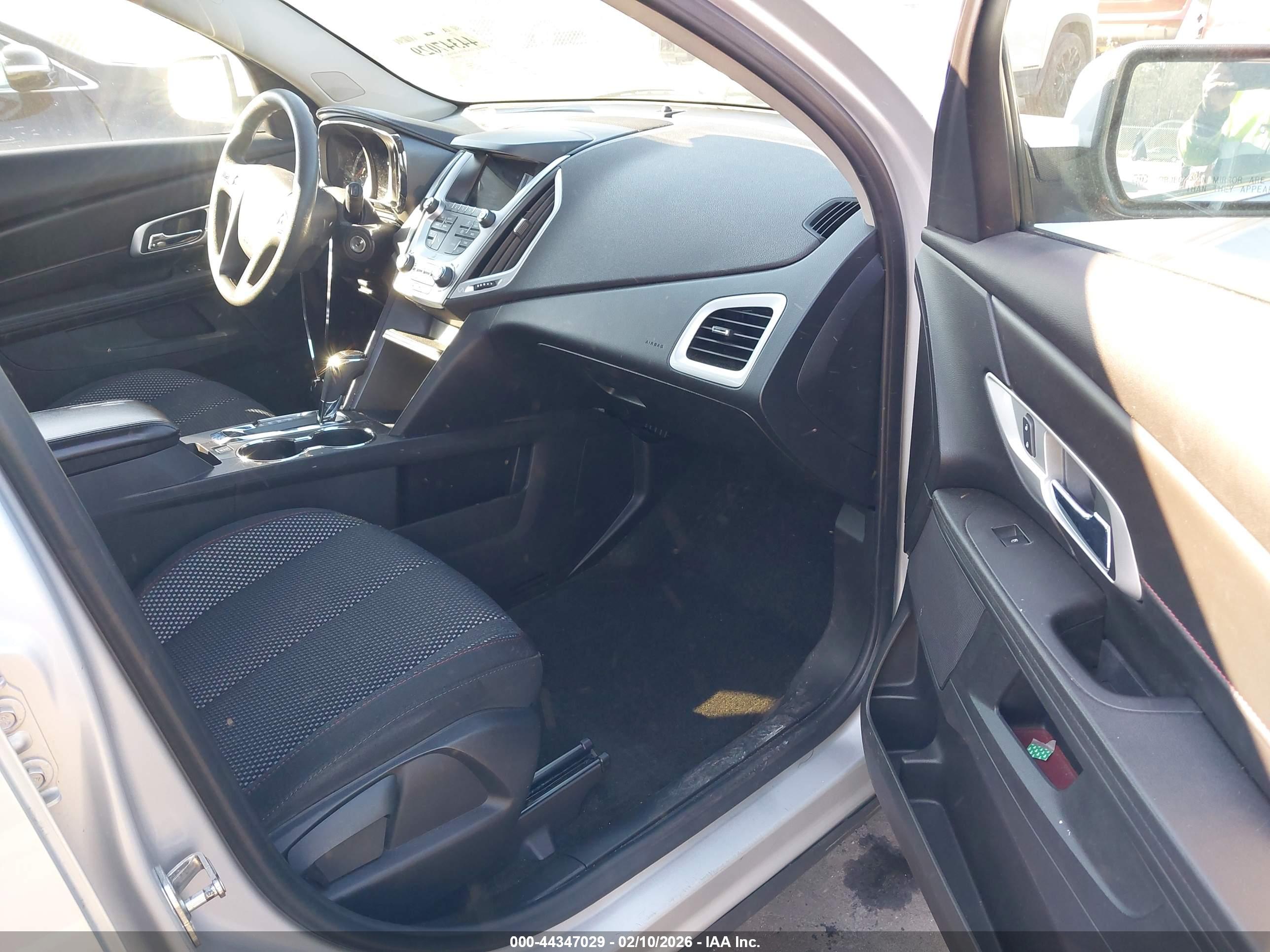 GMC TERRAIN image 5