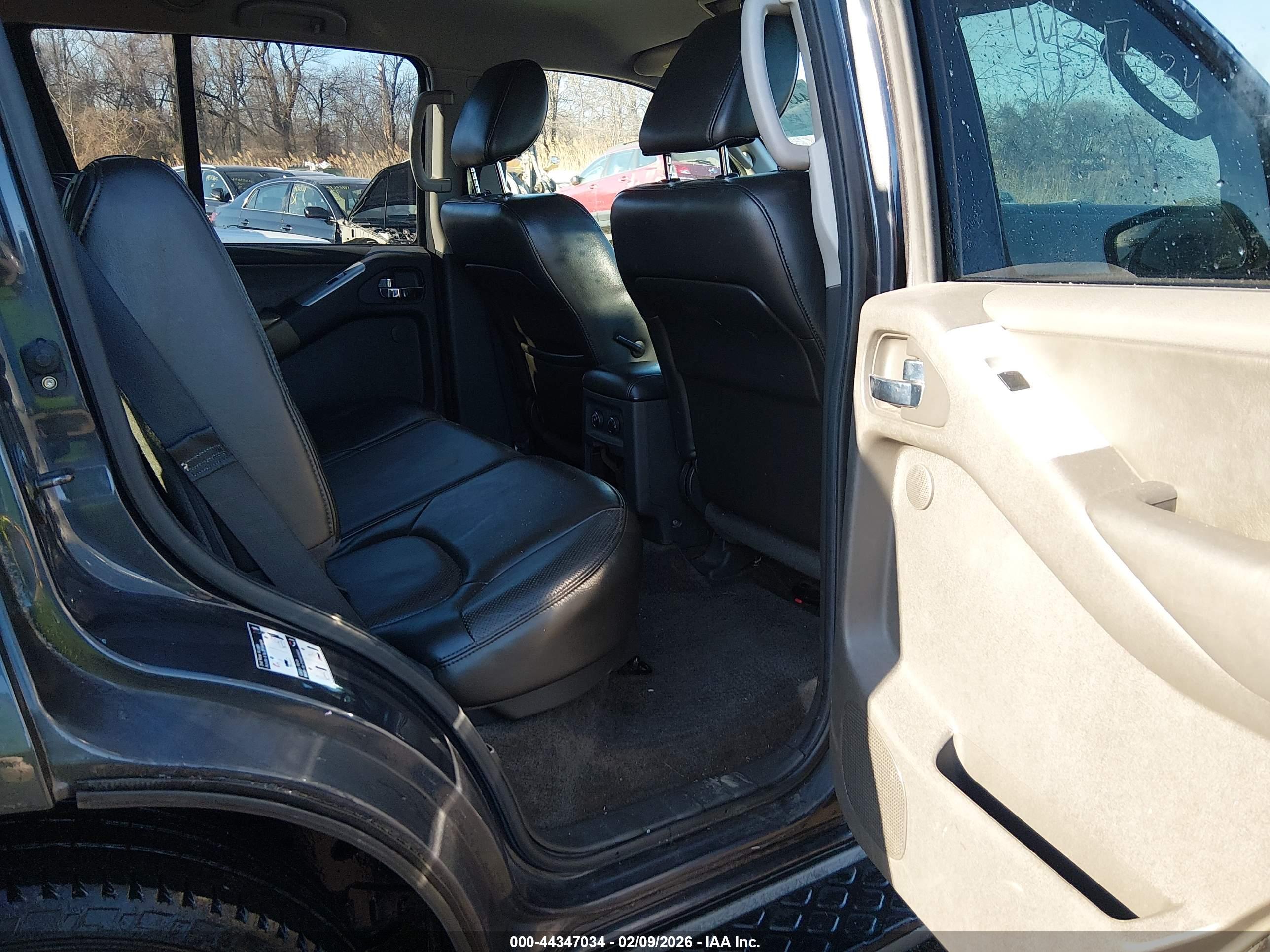 NISSAN PATHFINDER image 8