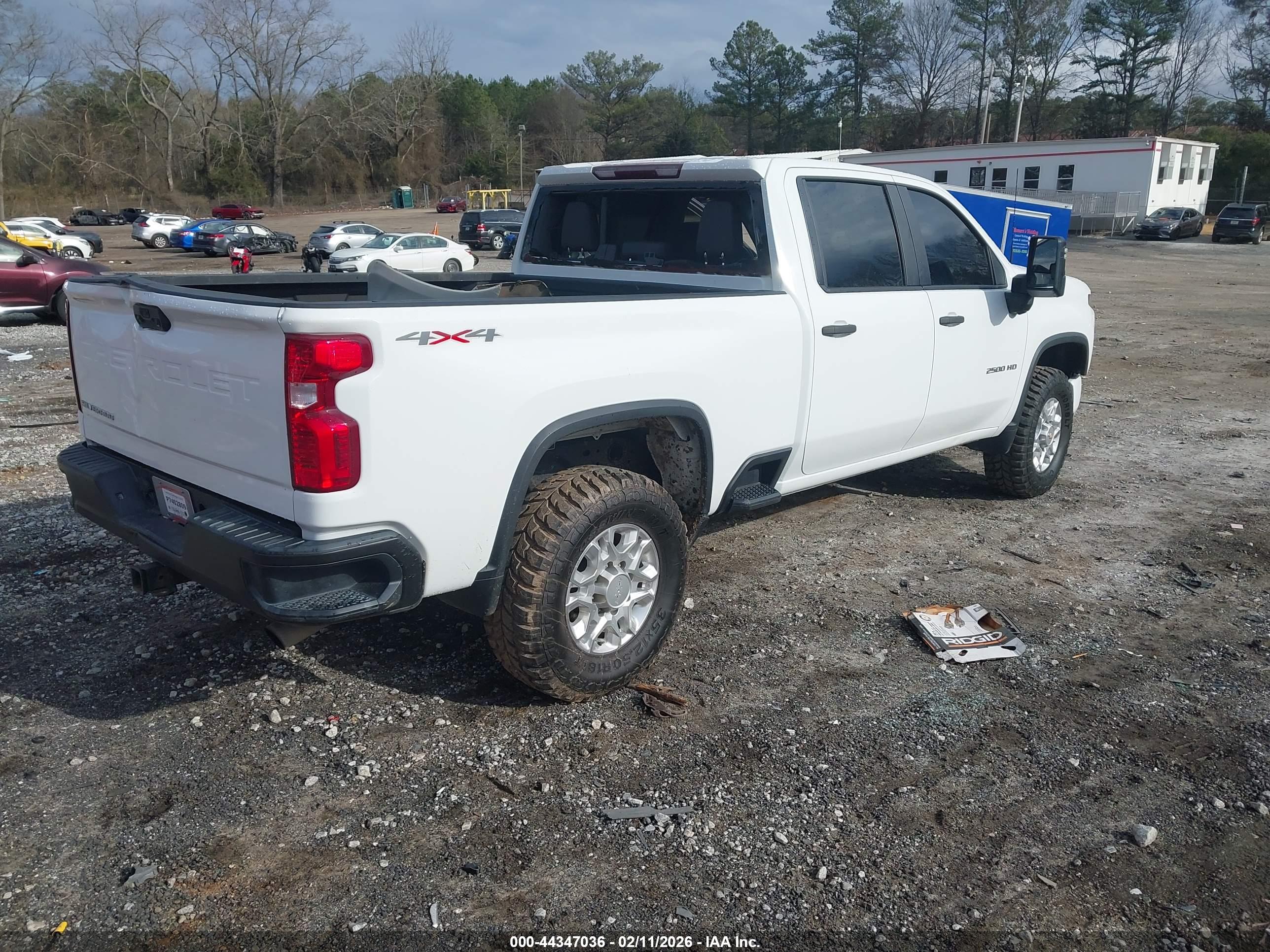 CHEVROLET SILVERADO image 4