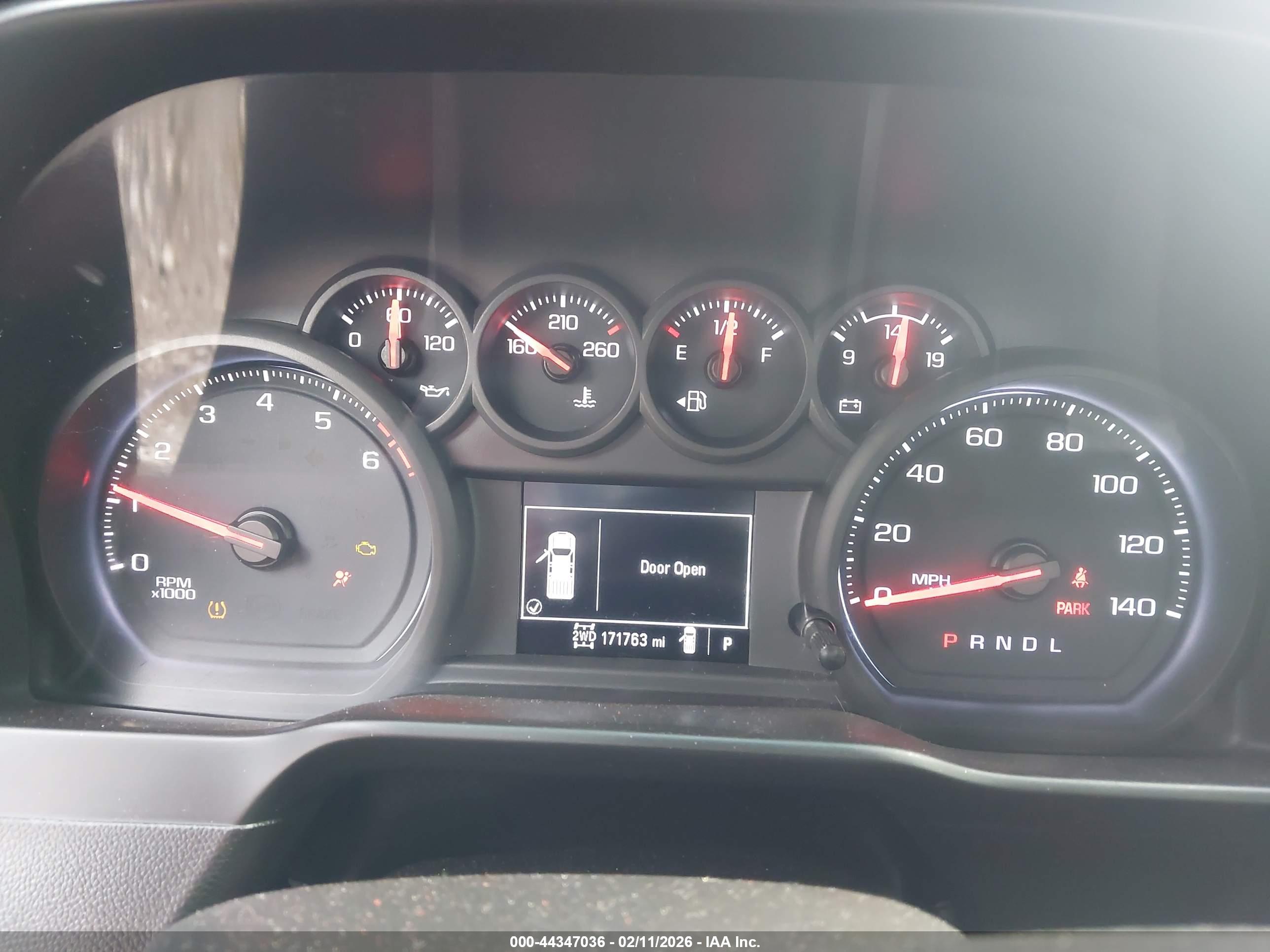 CHEVROLET SILVERADO image 7