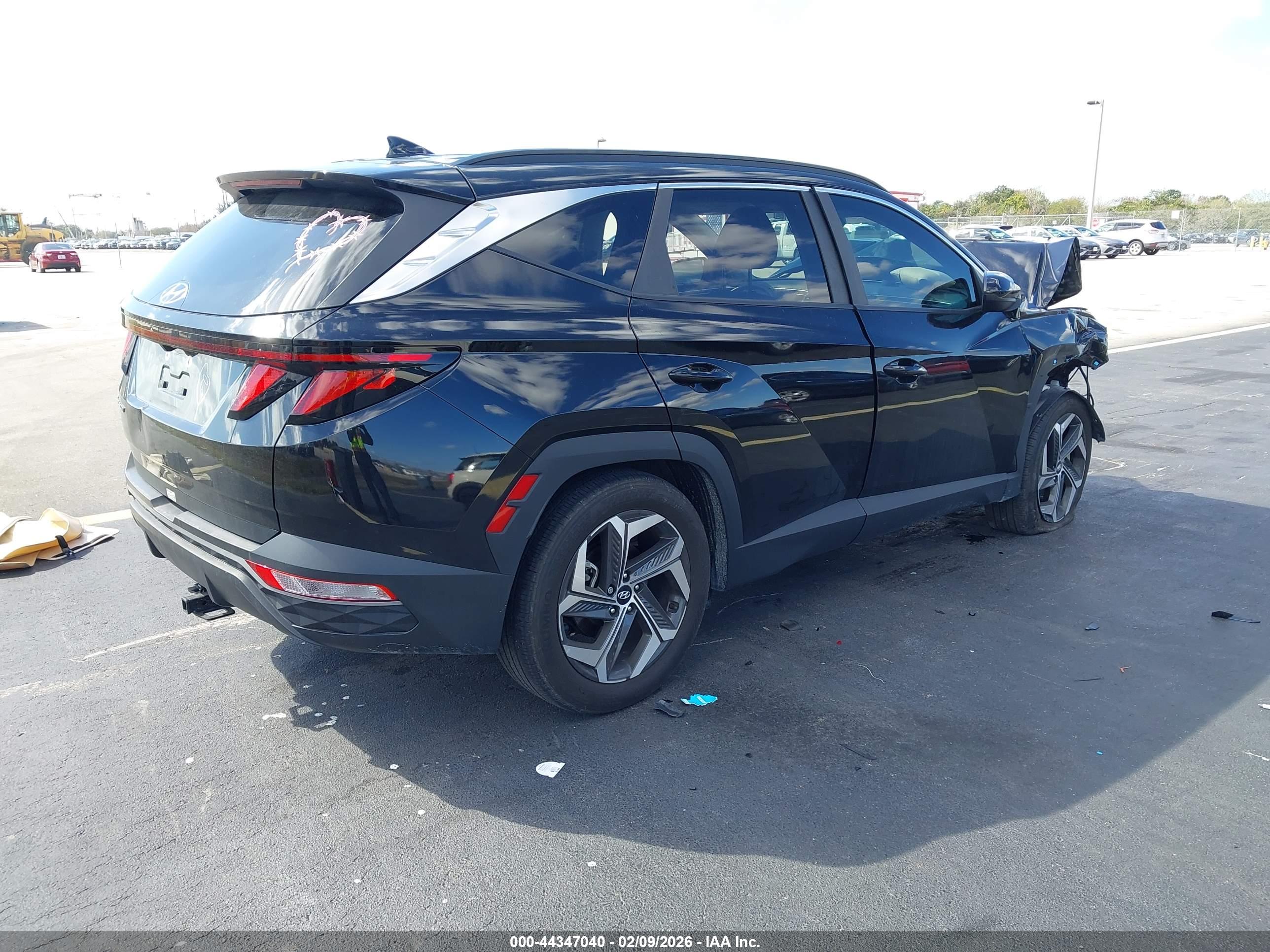 HYUNDAI TUCSON image 4
