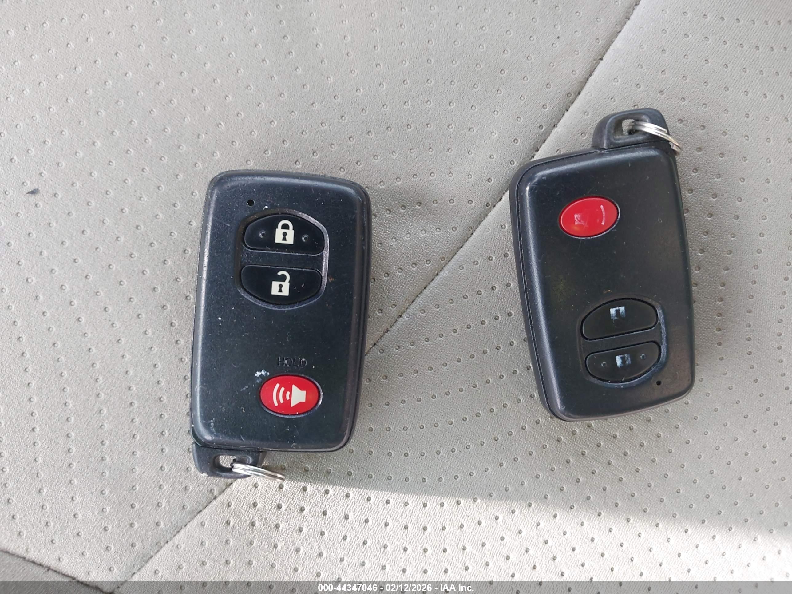 TOYOTA PRIUS image 11