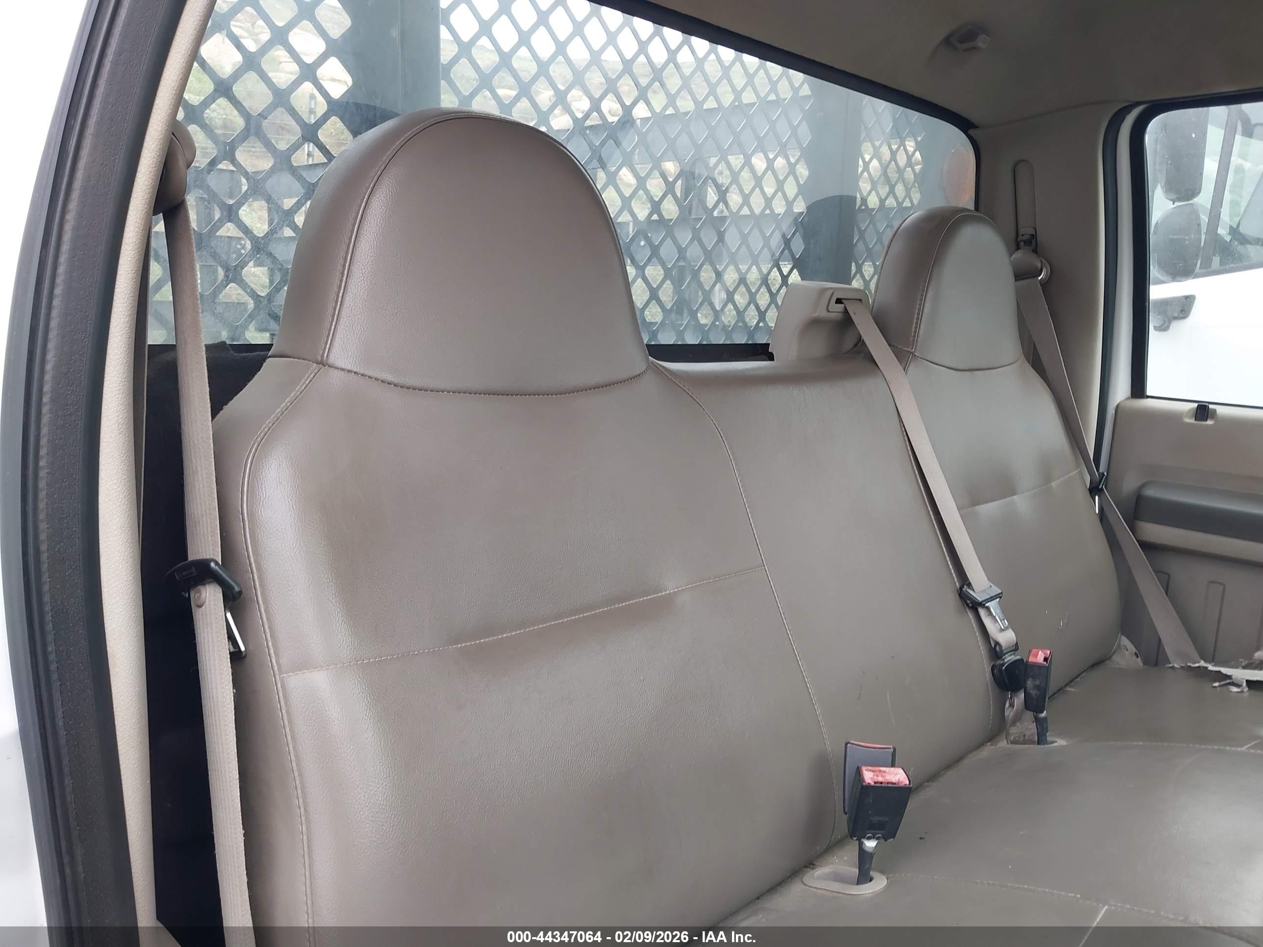 FORD F-550 image 7