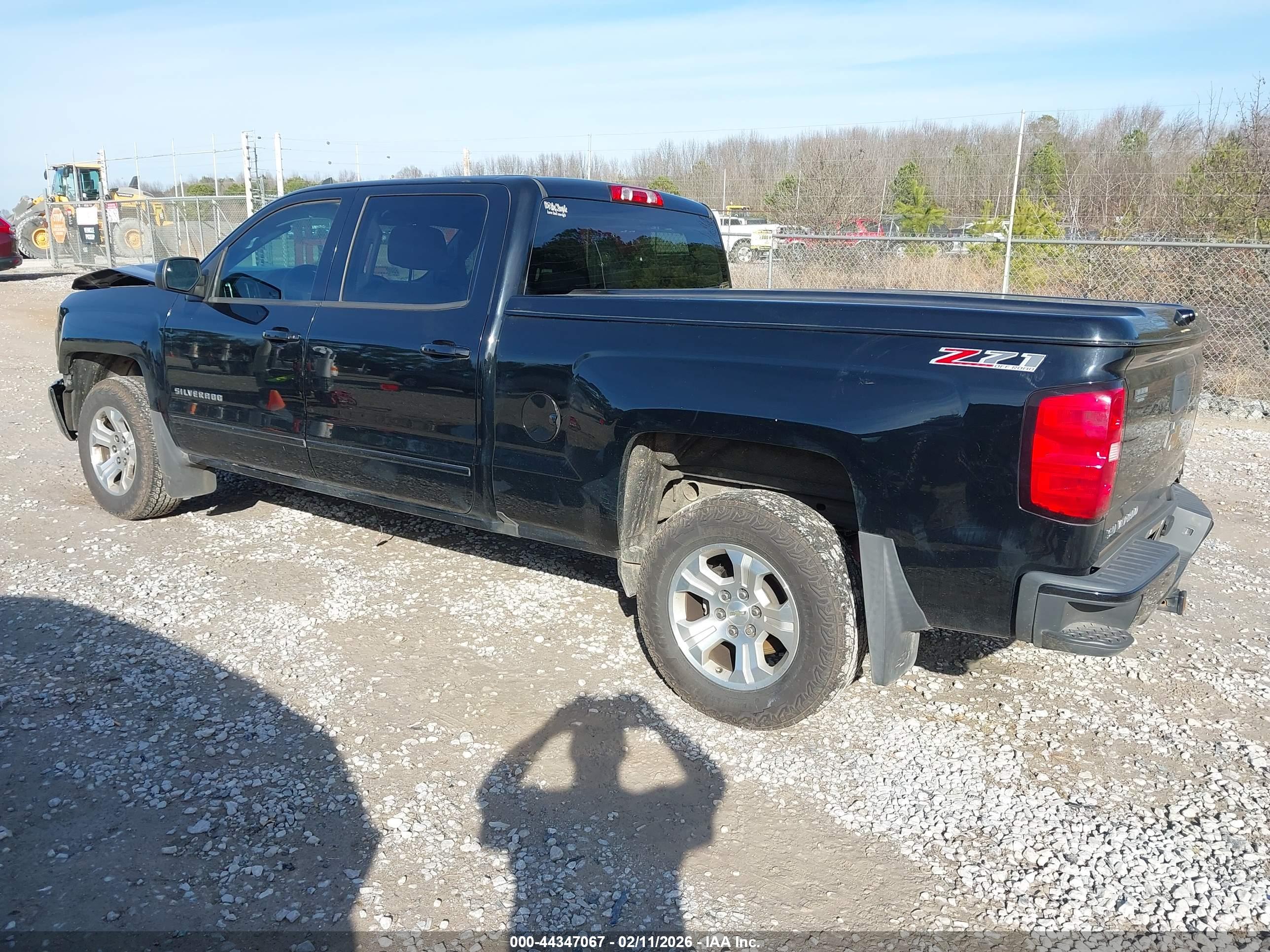 CHEVROLET SILVERADO image 3