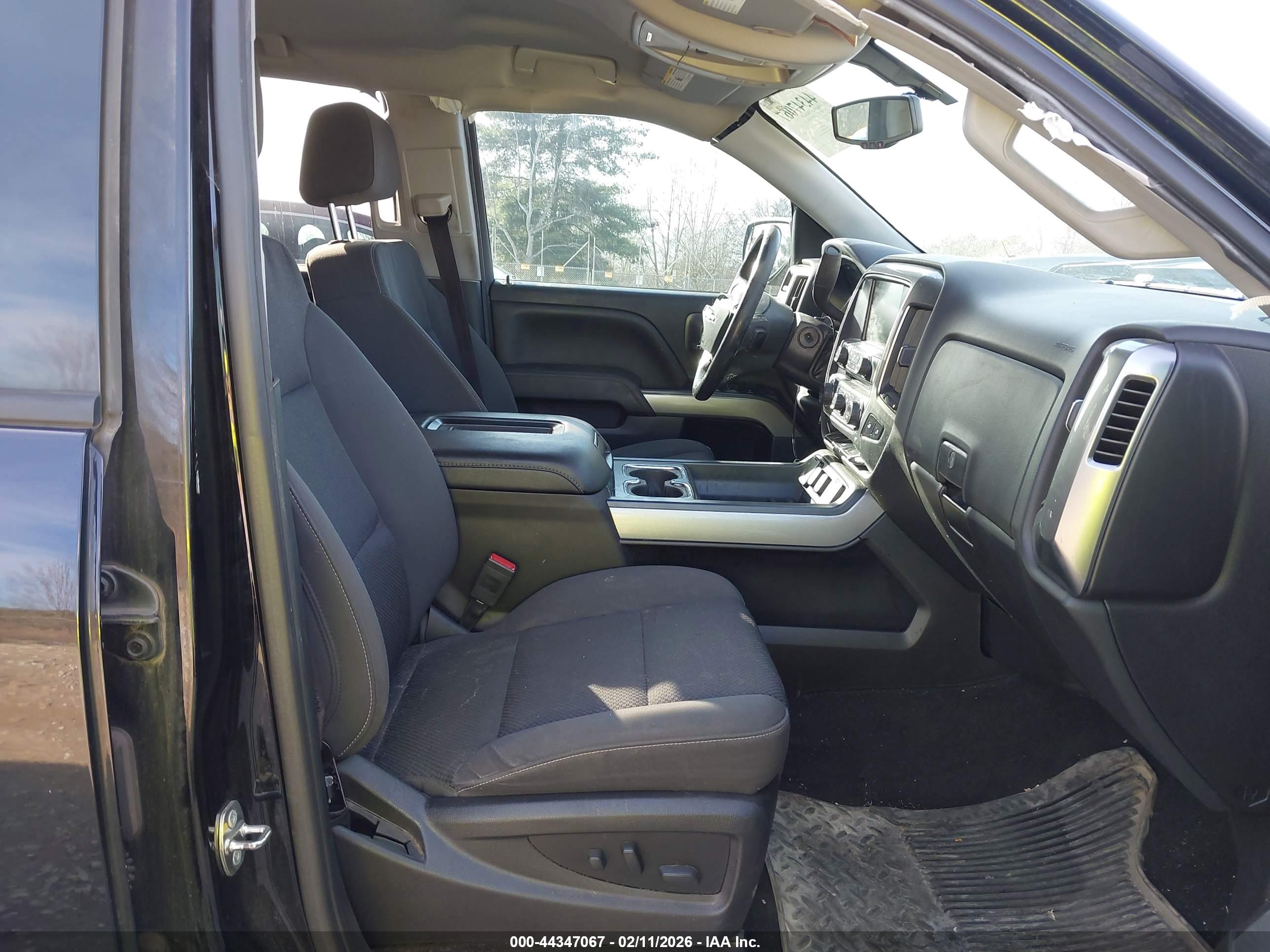 CHEVROLET SILVERADO image 5