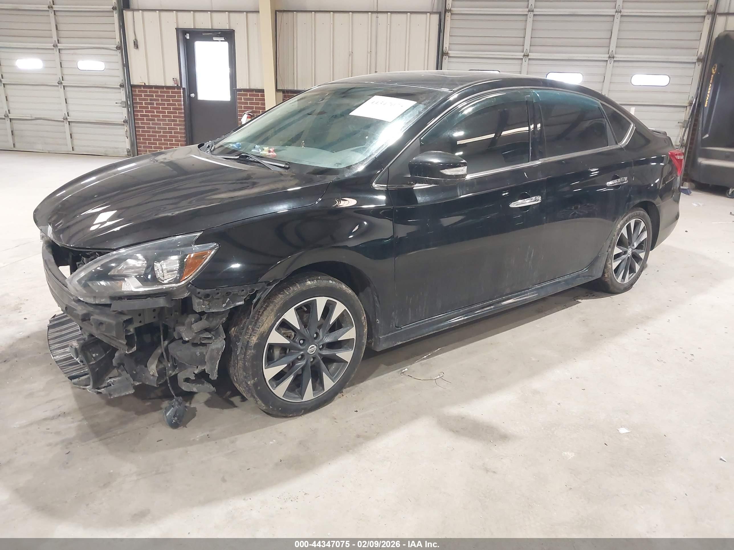 NISSAN SENTRA image 2