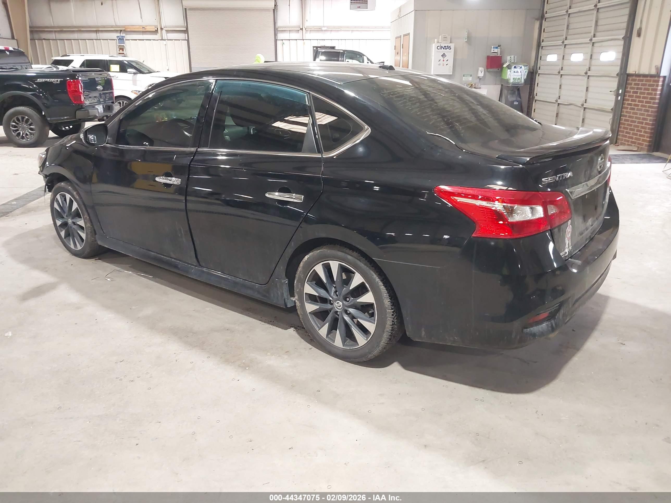 NISSAN SENTRA image 3