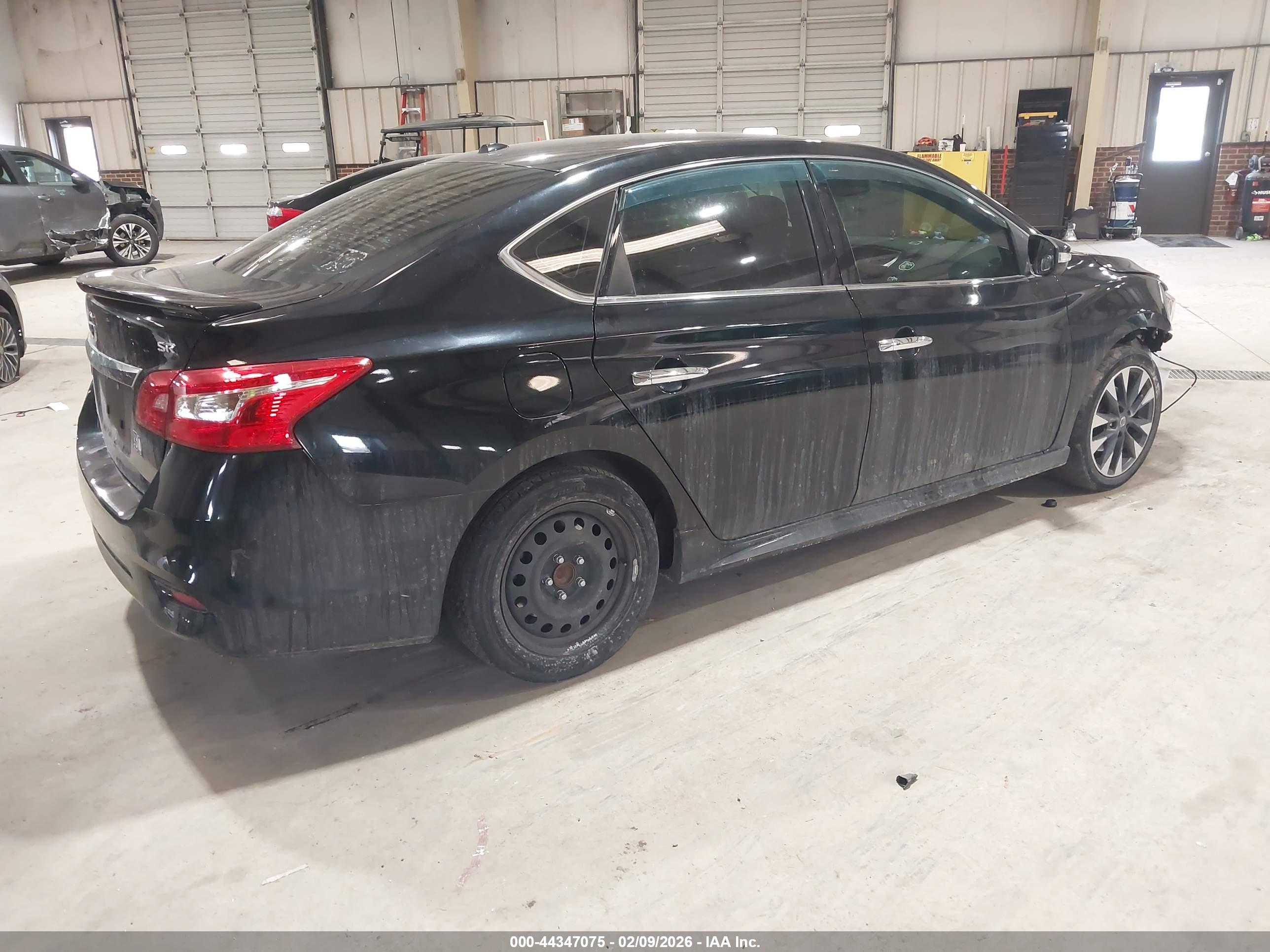NISSAN SENTRA image 4