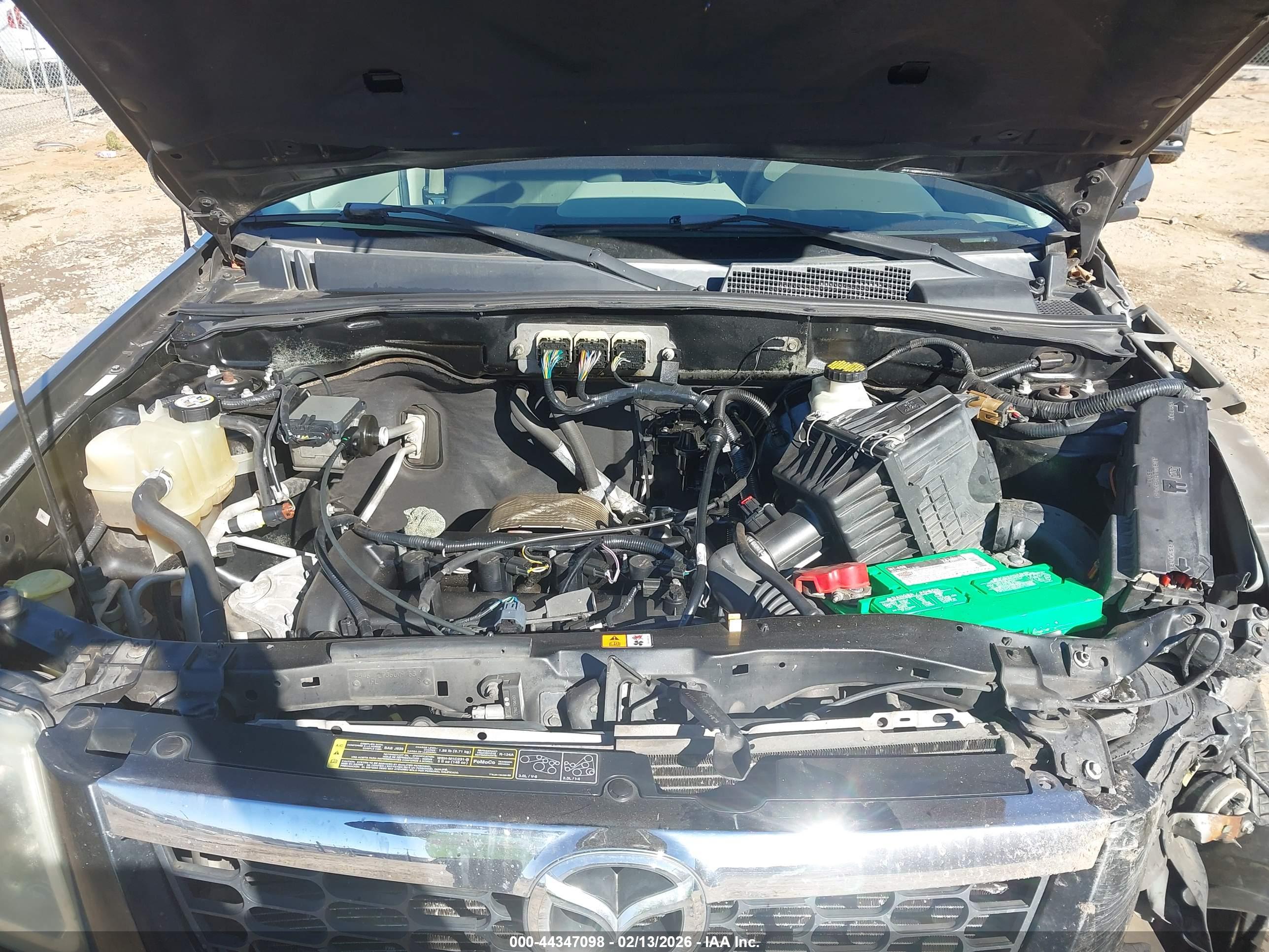 MAZDA TRIBUTE image 10