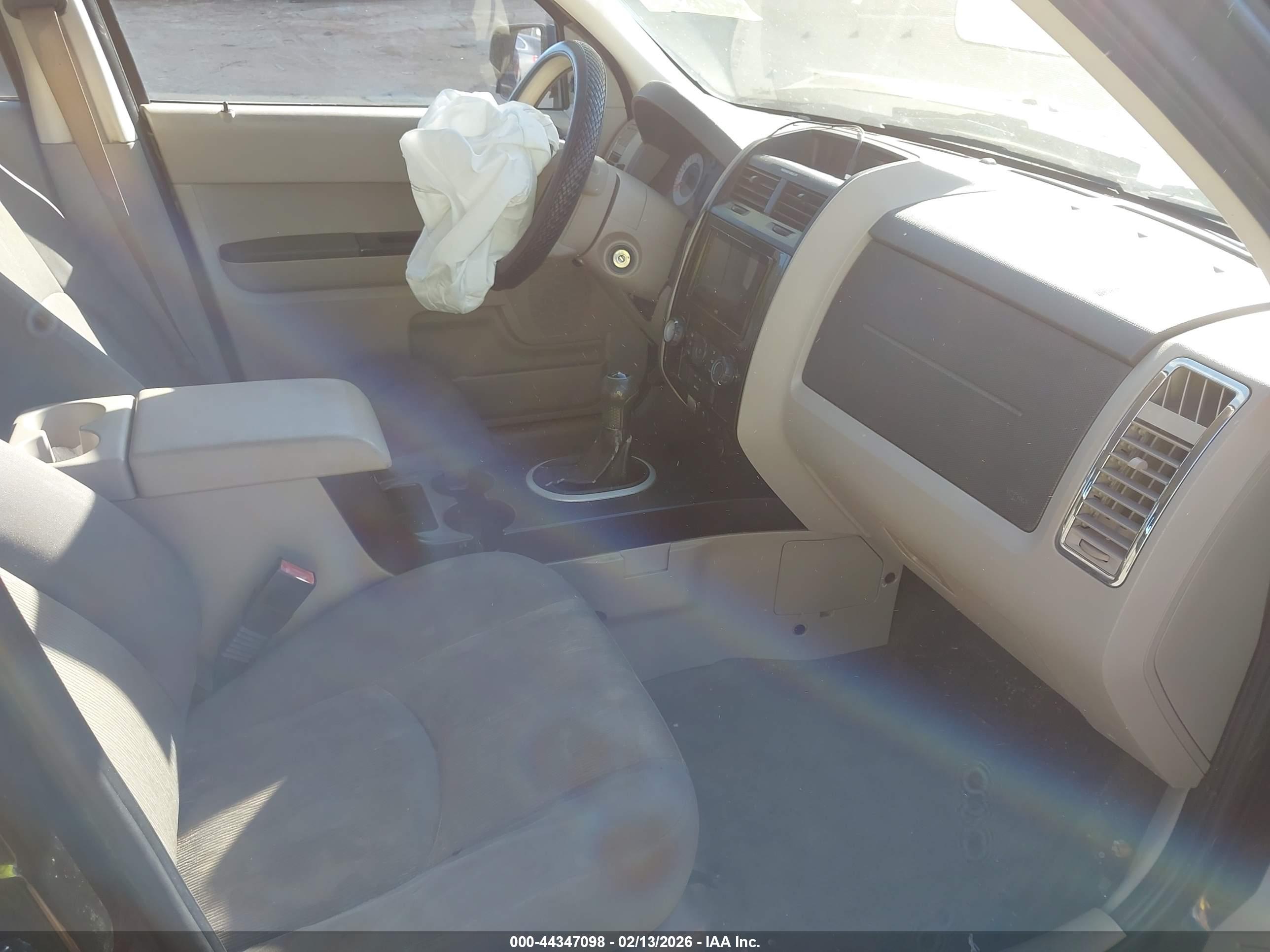 MAZDA TRIBUTE image 5