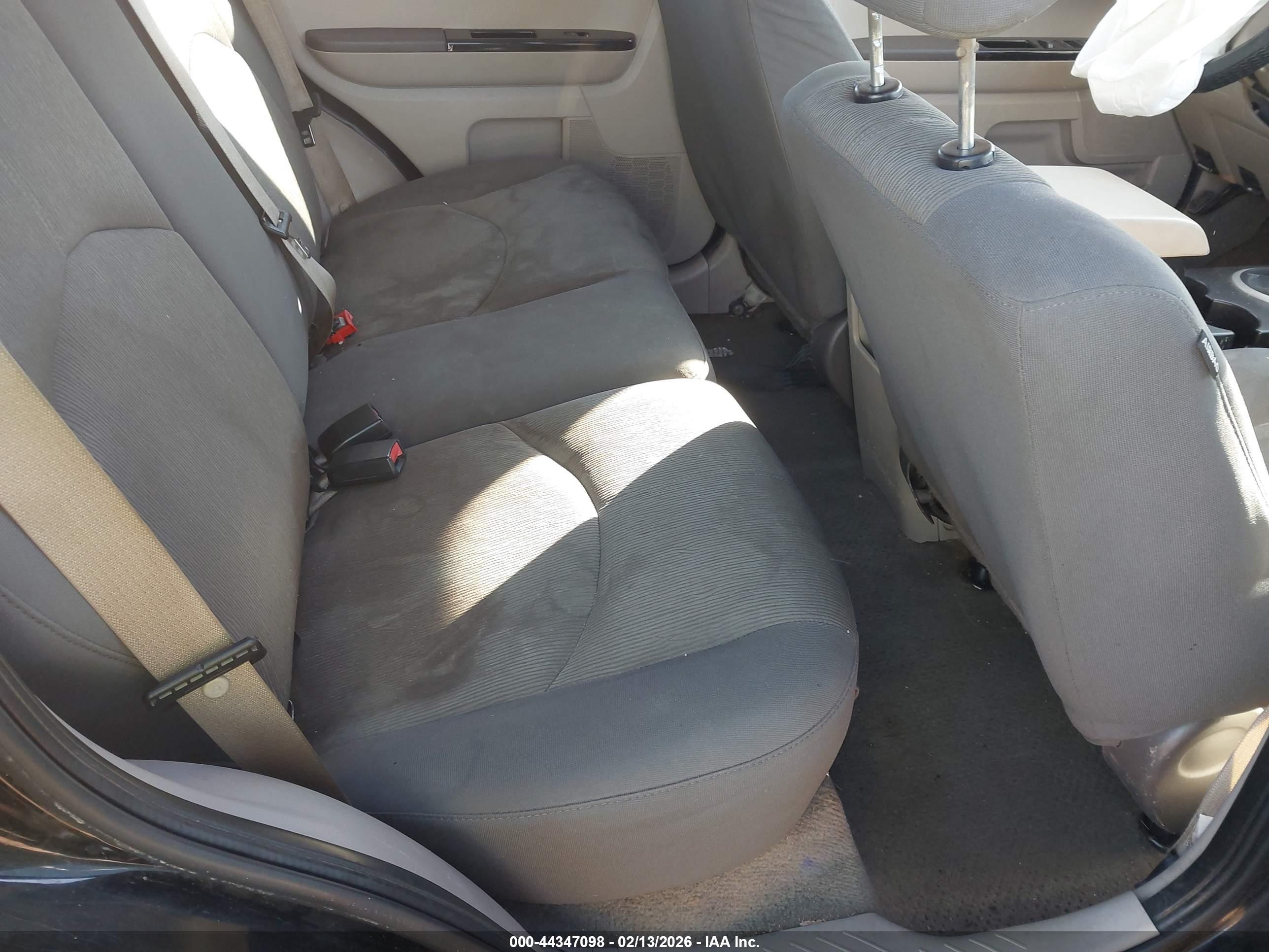 MAZDA TRIBUTE image 8