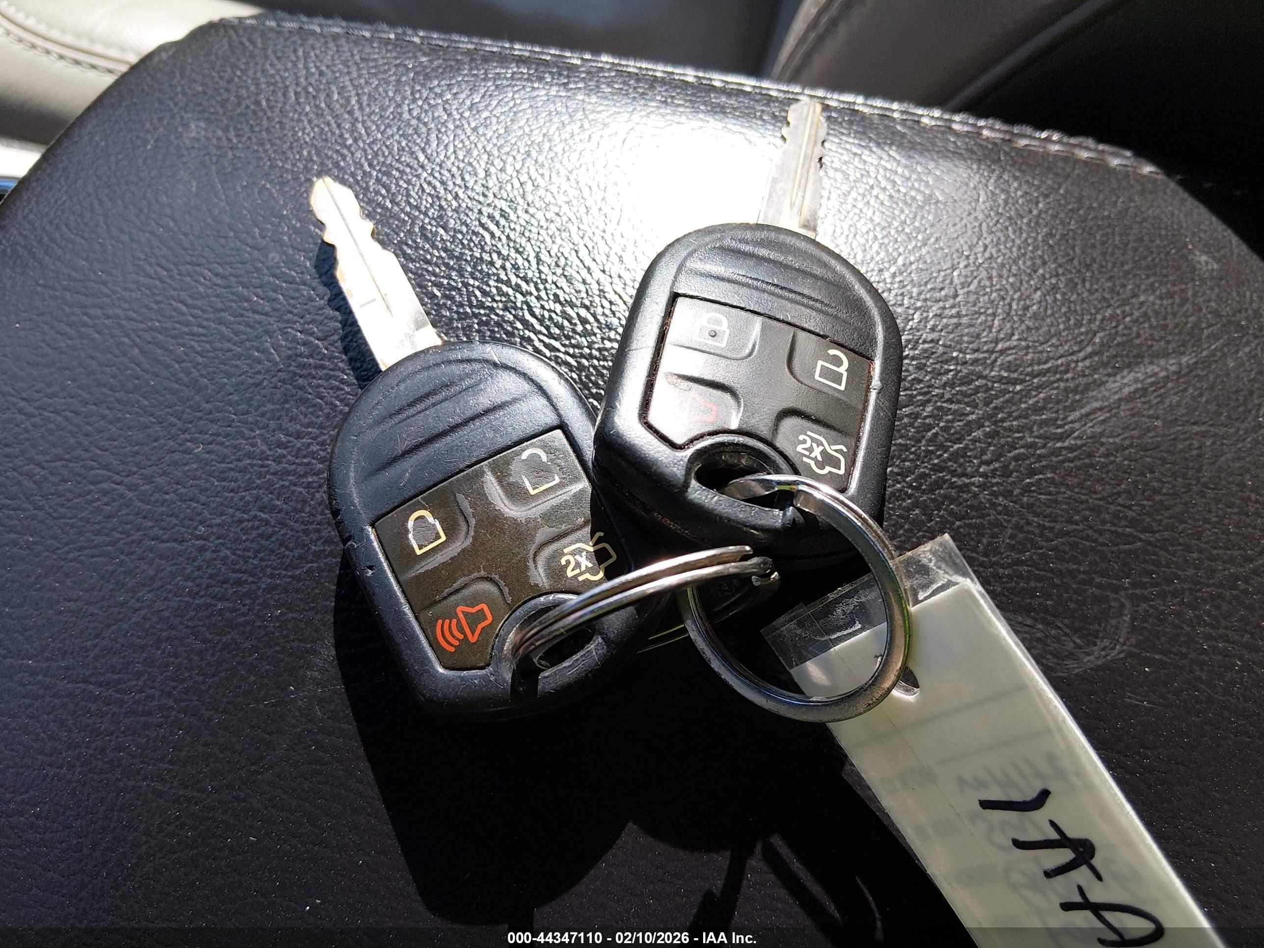FORD EXPLORER image 11