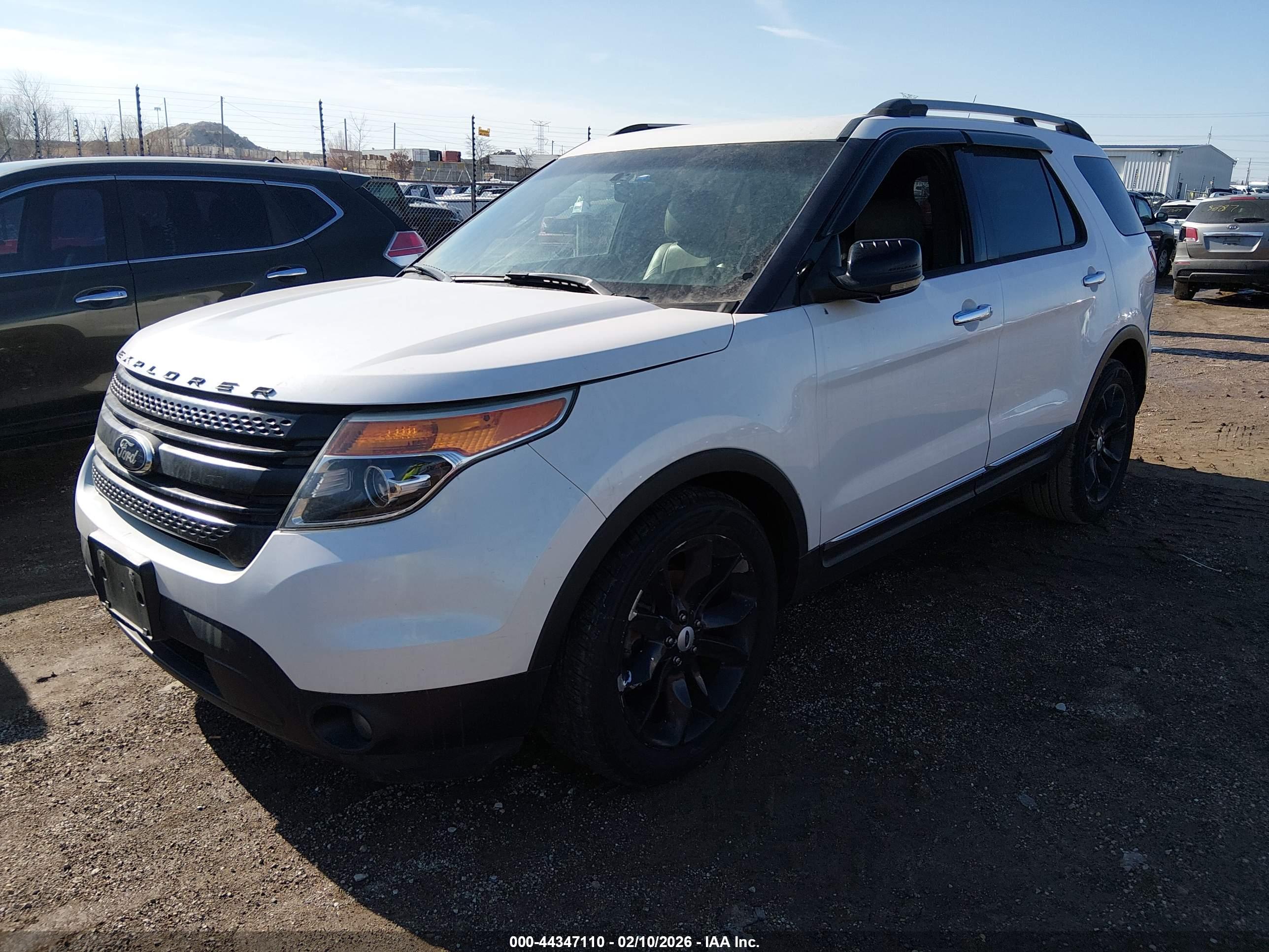 FORD EXPLORER image 2