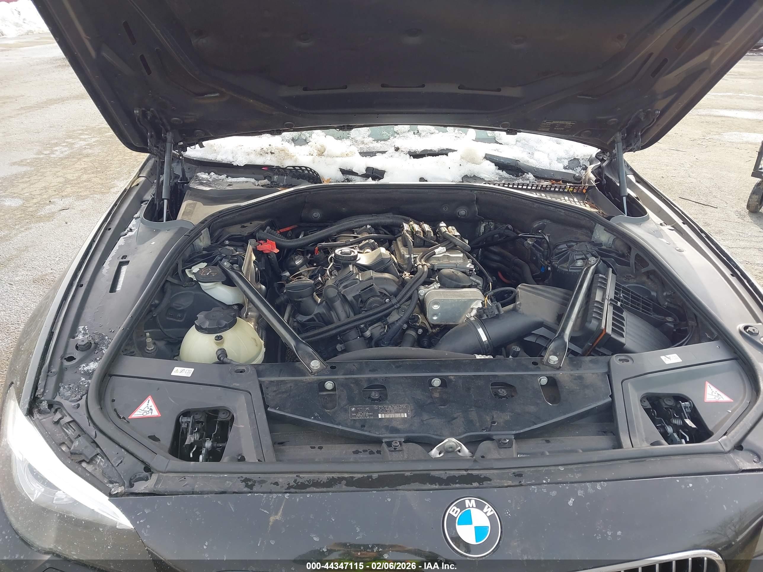 BMW 528I image 10
