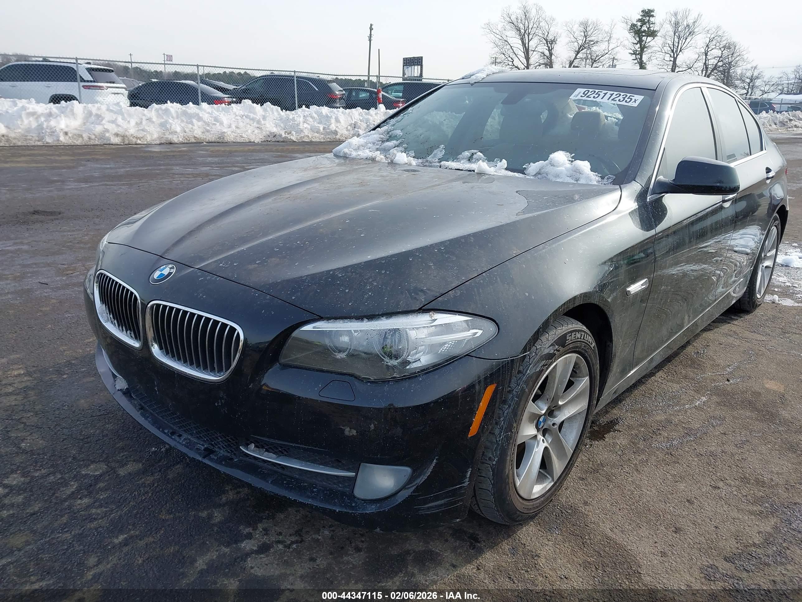 BMW 528I image 2