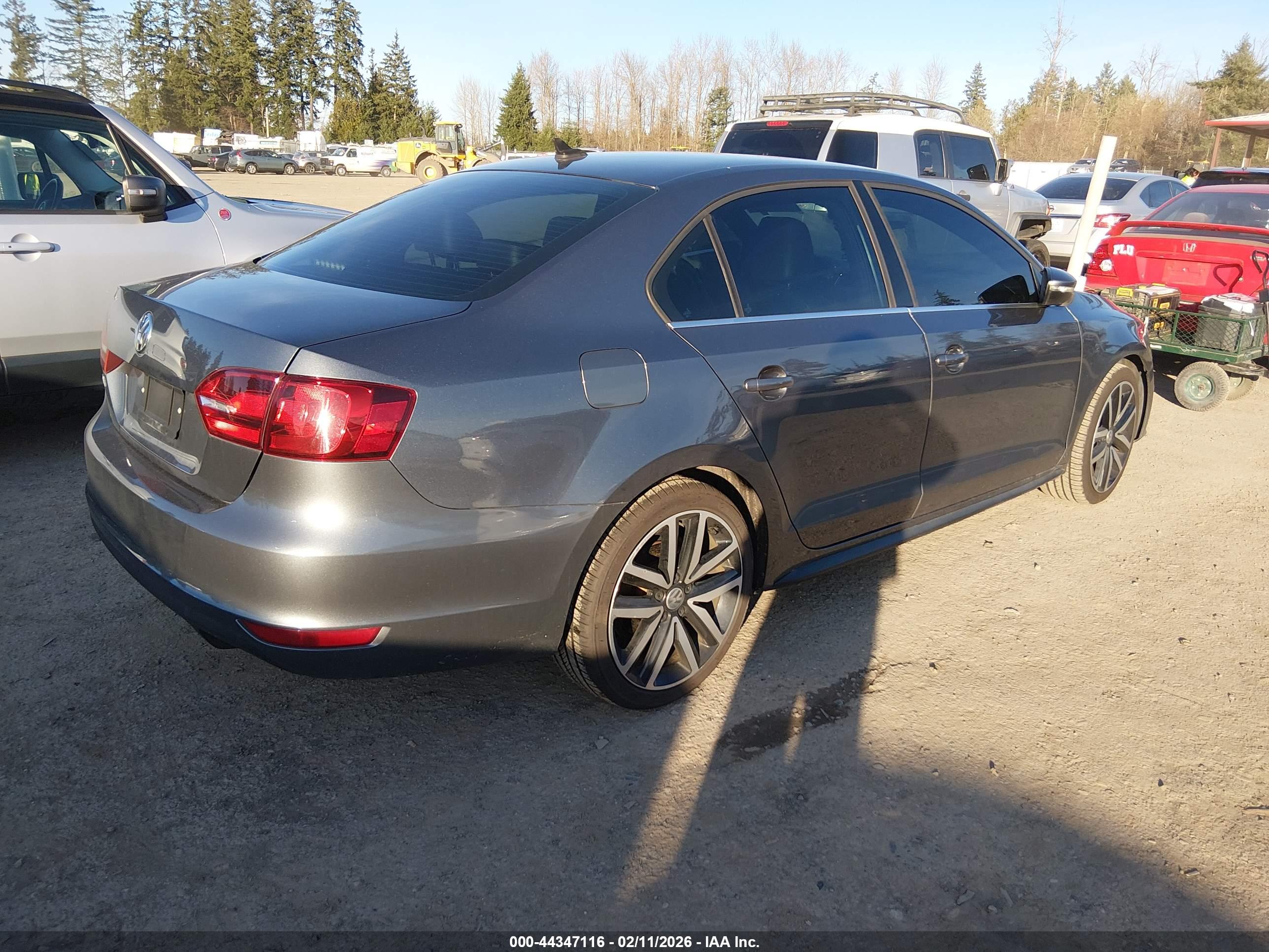 VOLKSWAGEN JETTA image 4