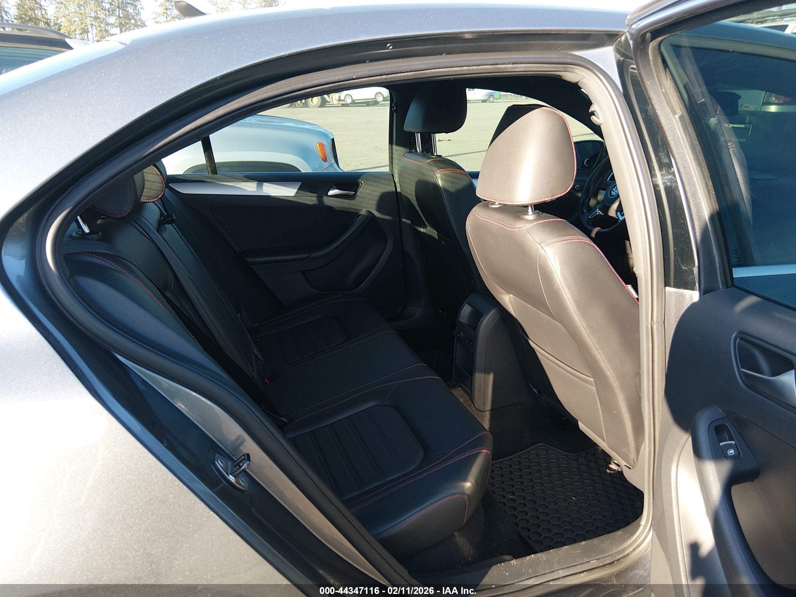 VOLKSWAGEN JETTA image 8