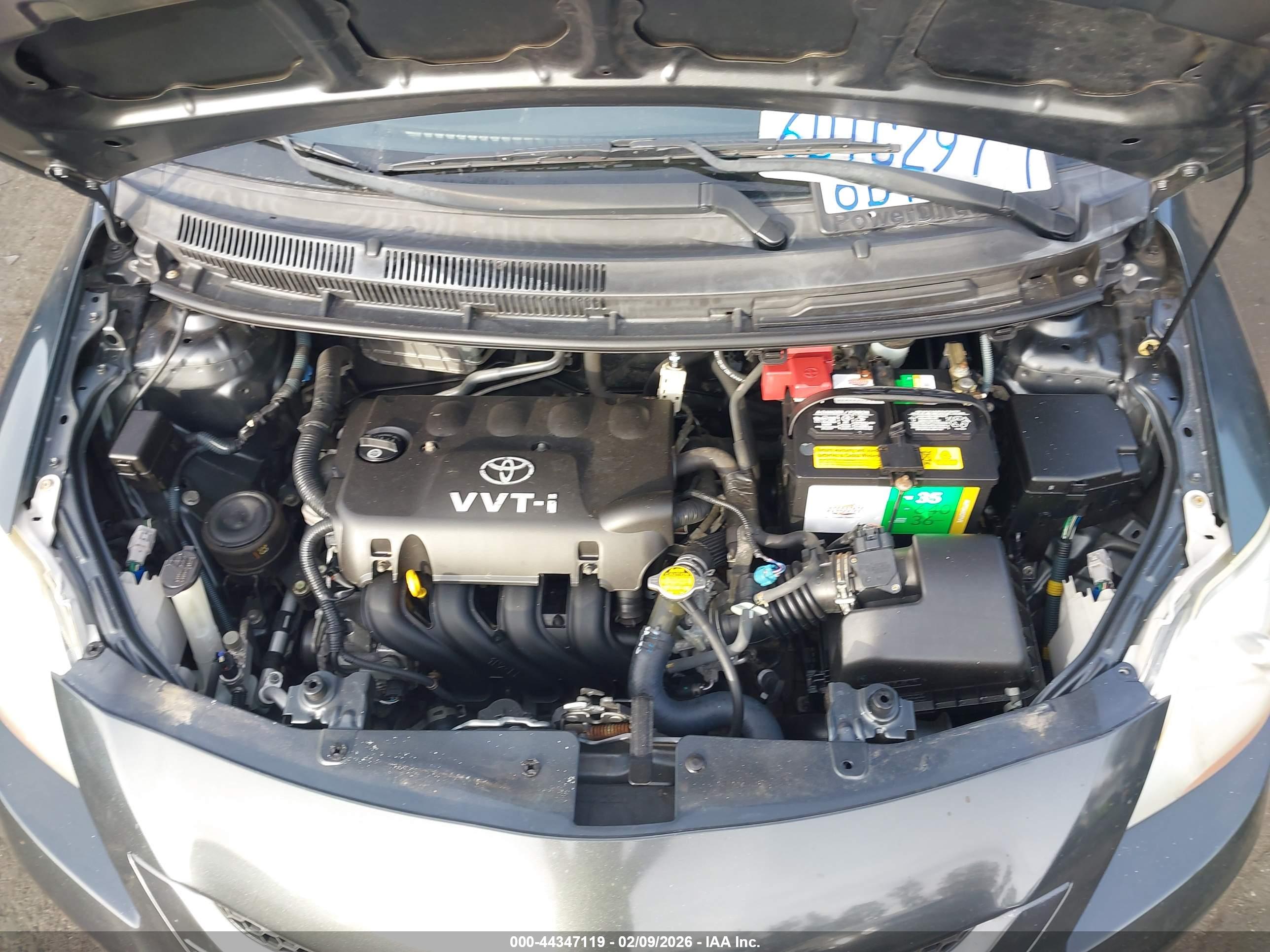 TOYOTA YARIS image 10