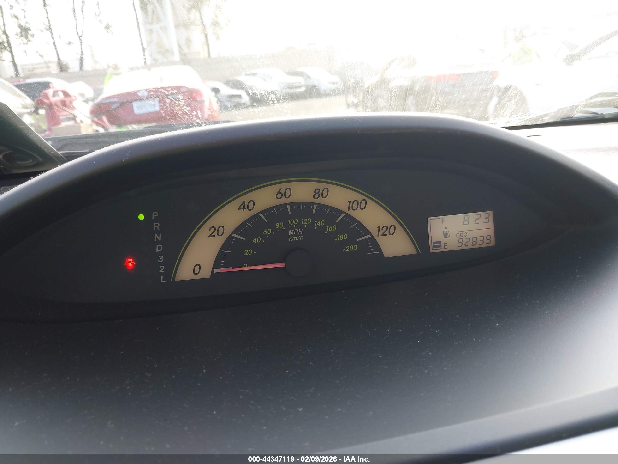 TOYOTA YARIS image 7
