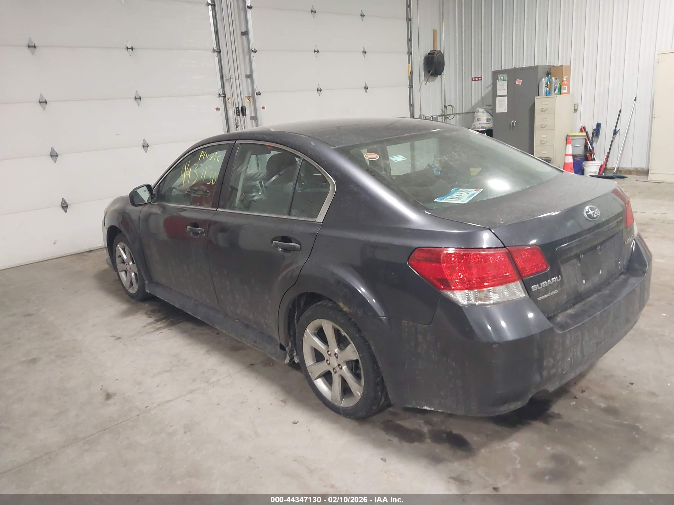 SUBARU LEGACY image 3