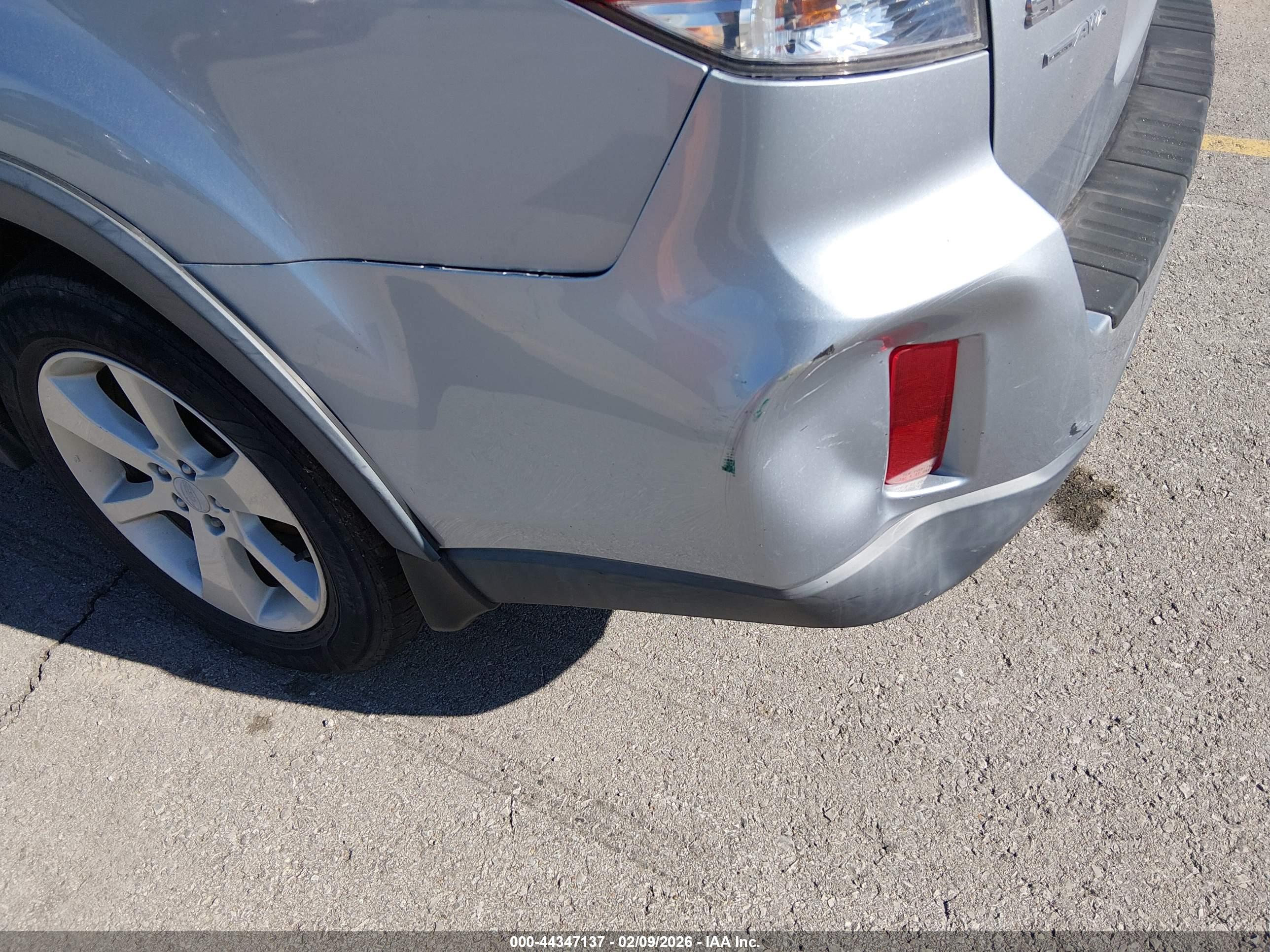 SUBARU OUTBACK image 6