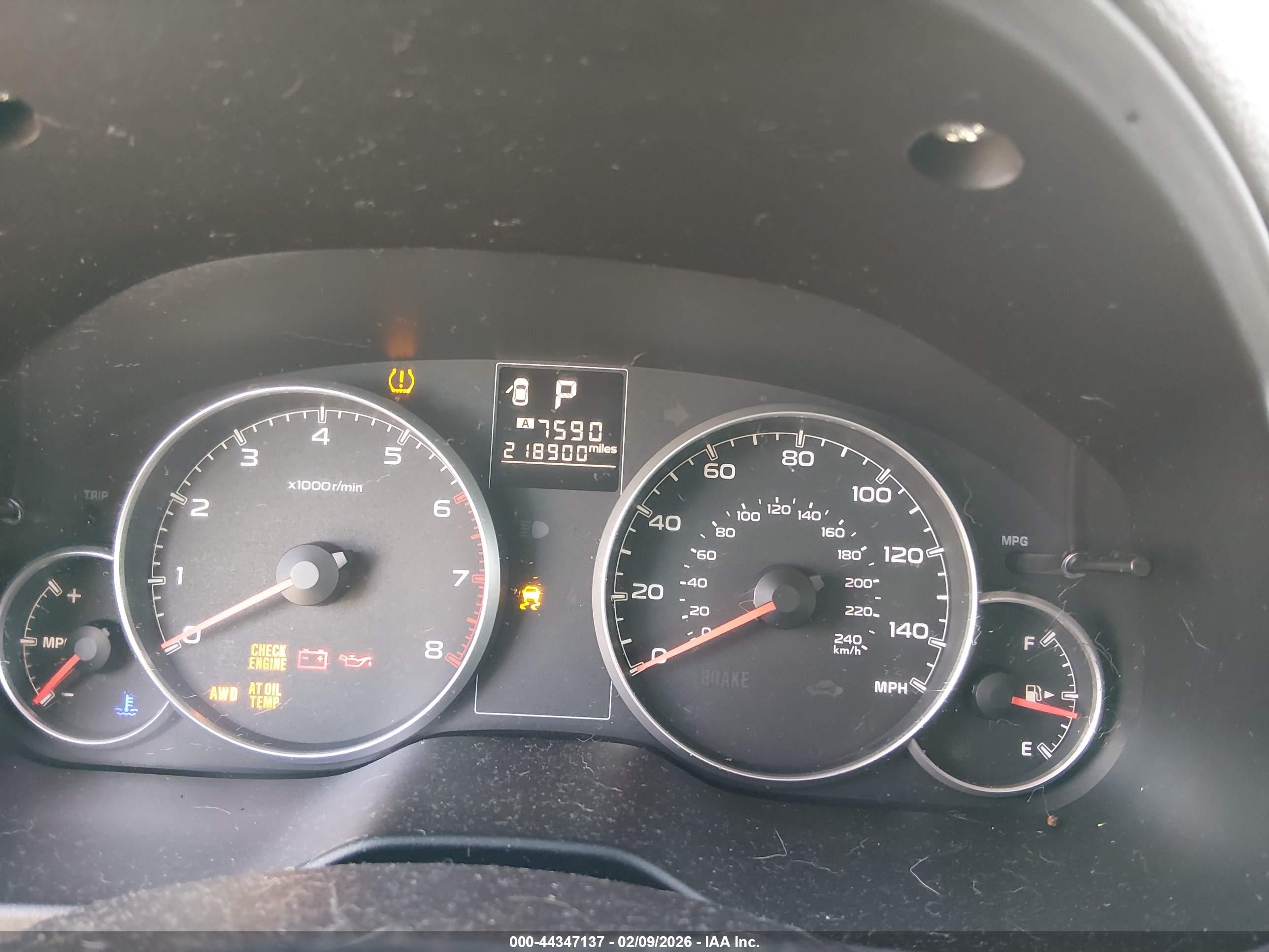 SUBARU OUTBACK image 7