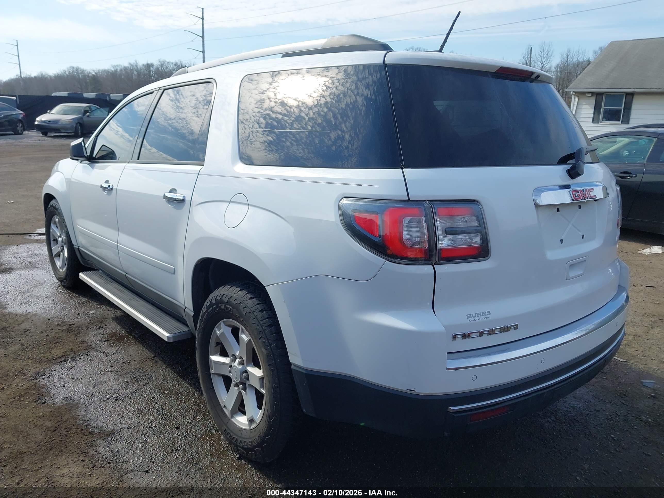 GMC ACADIA image 3