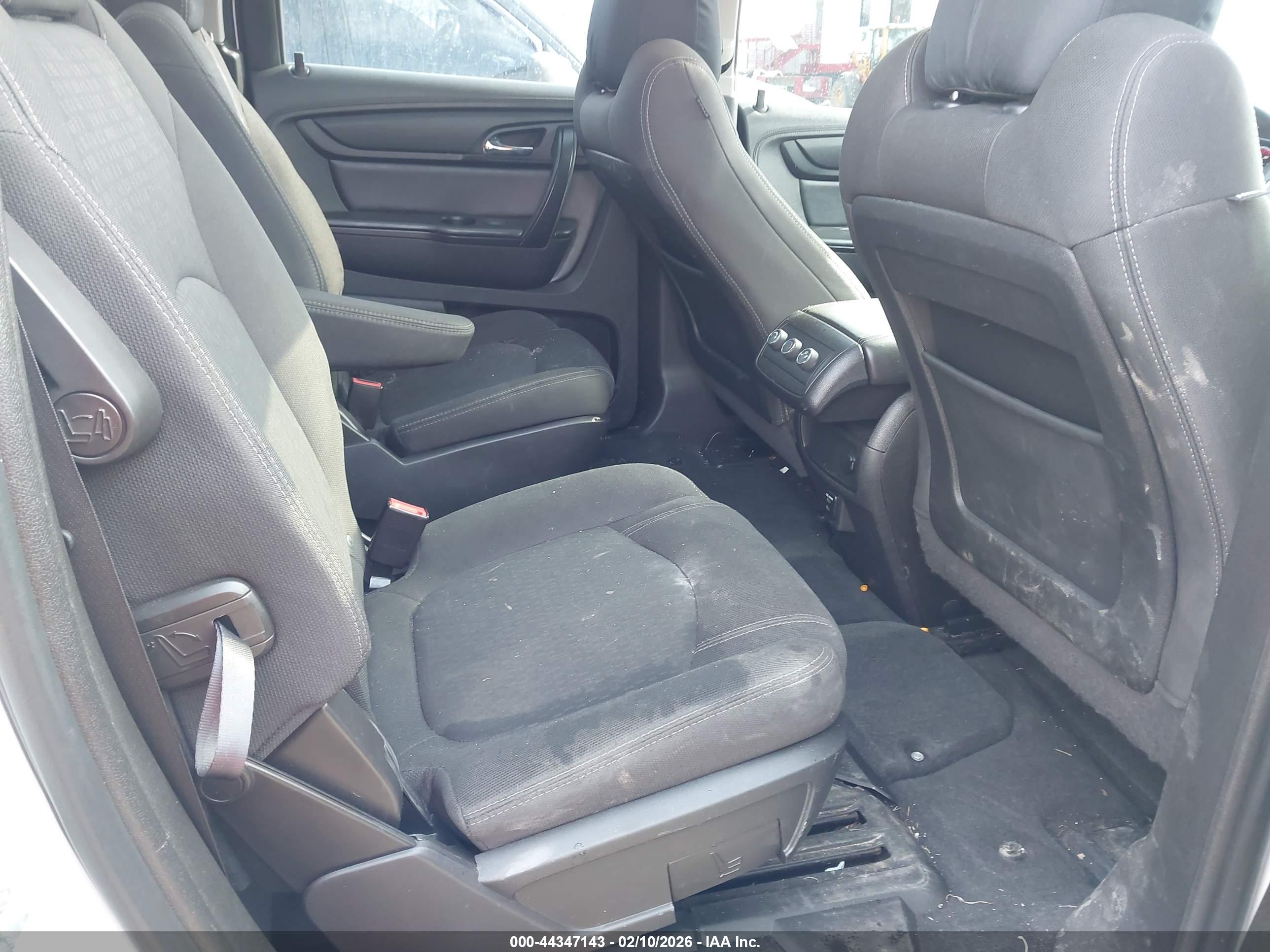 GMC ACADIA image 8