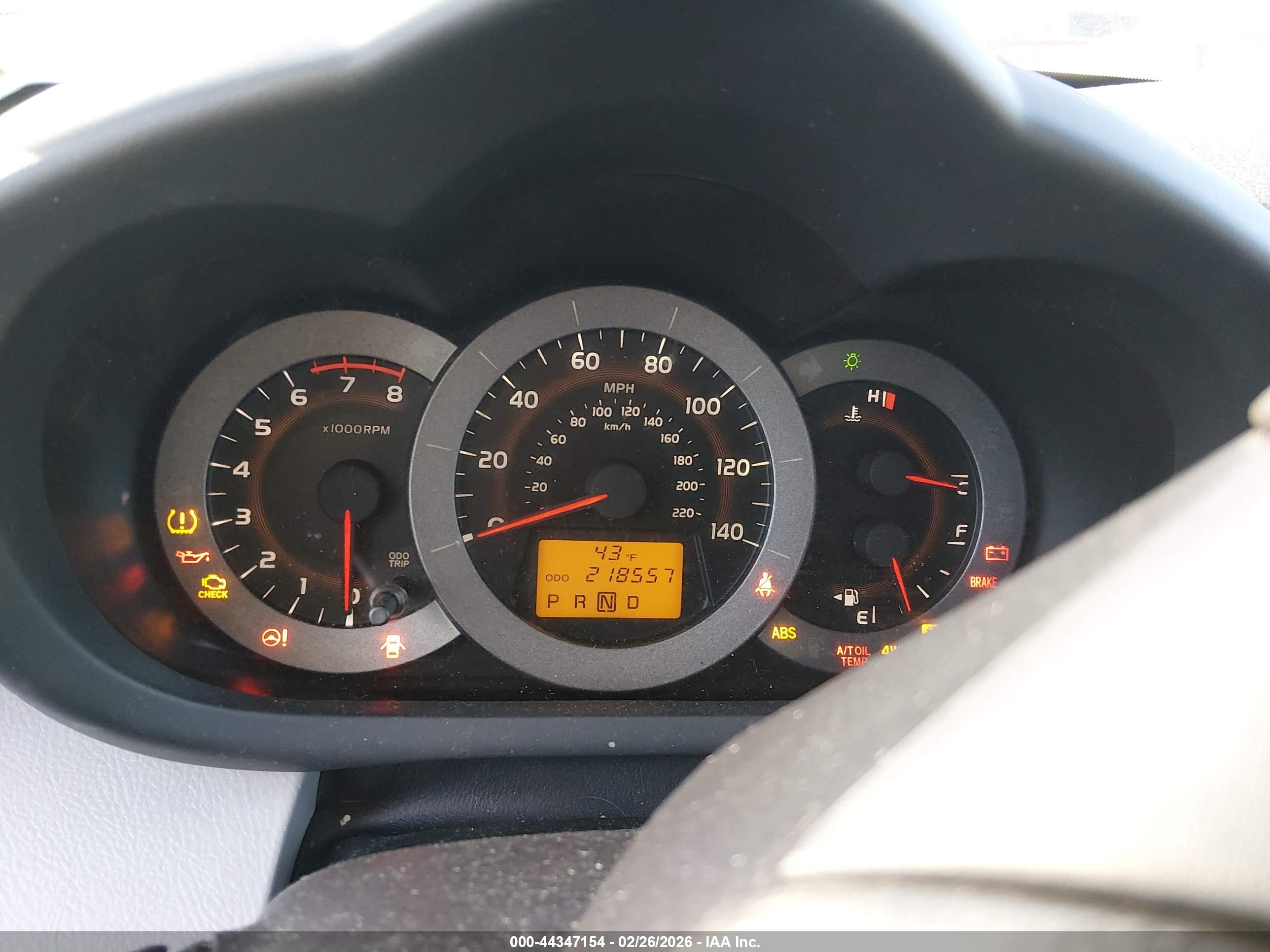 TOYOTA RAV4 image 7