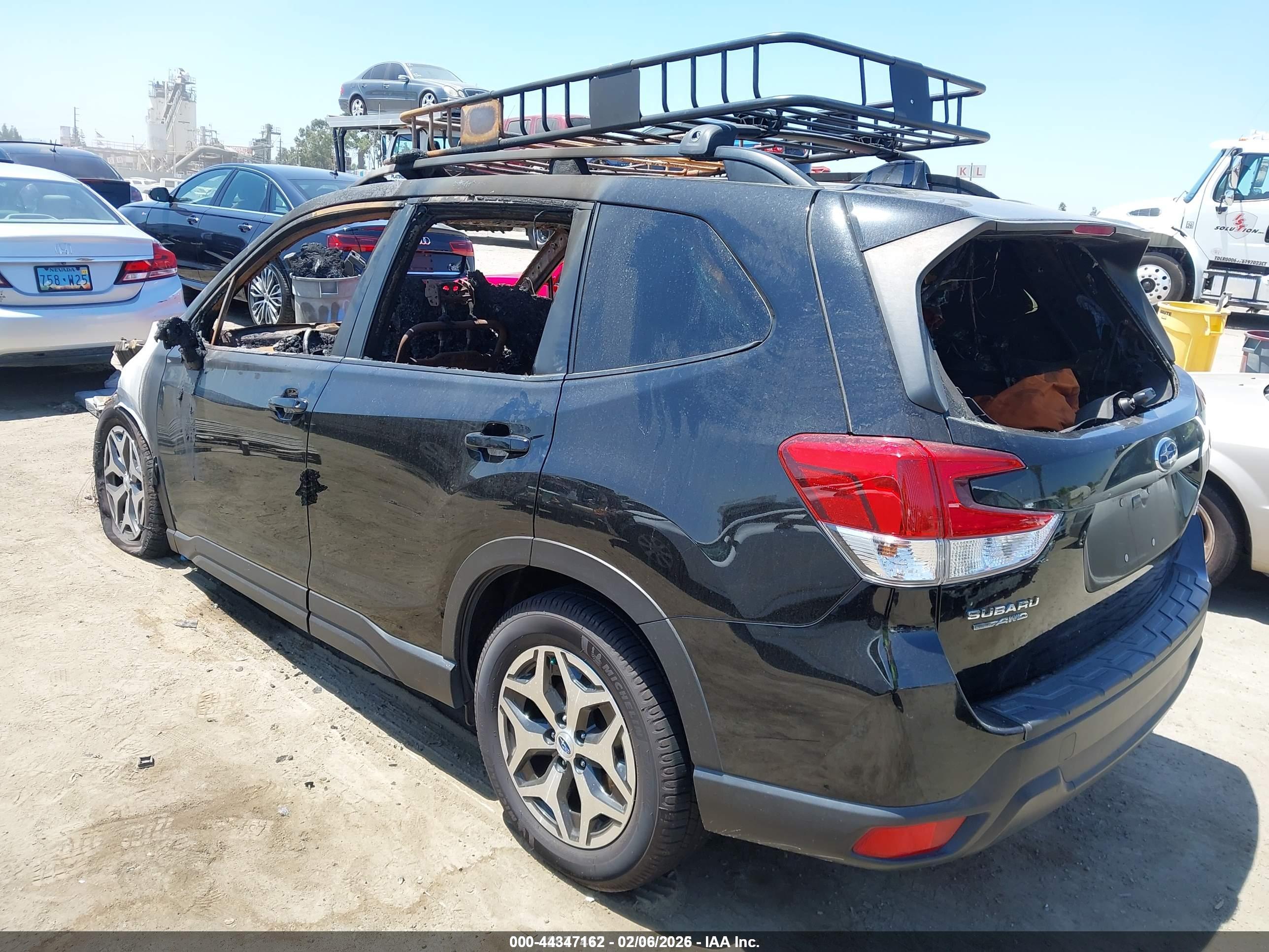 SUBARU FORESTER image 3
