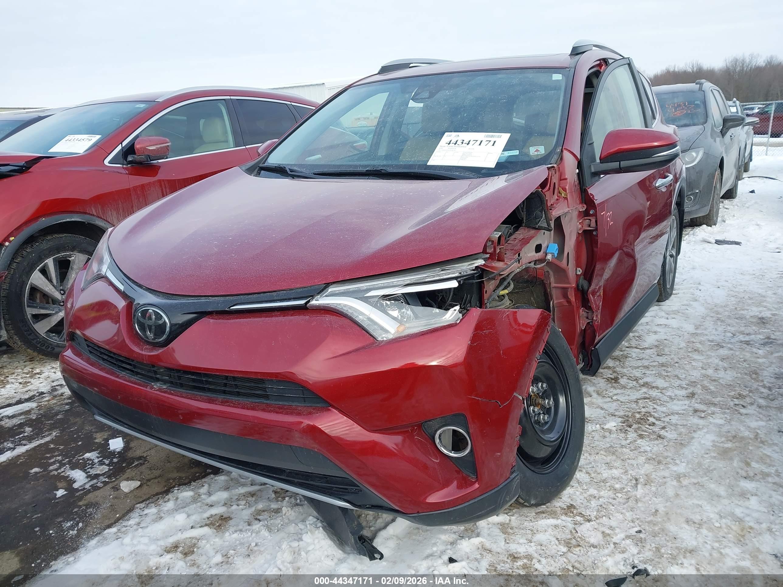 TOYOTA RAV4 image 2