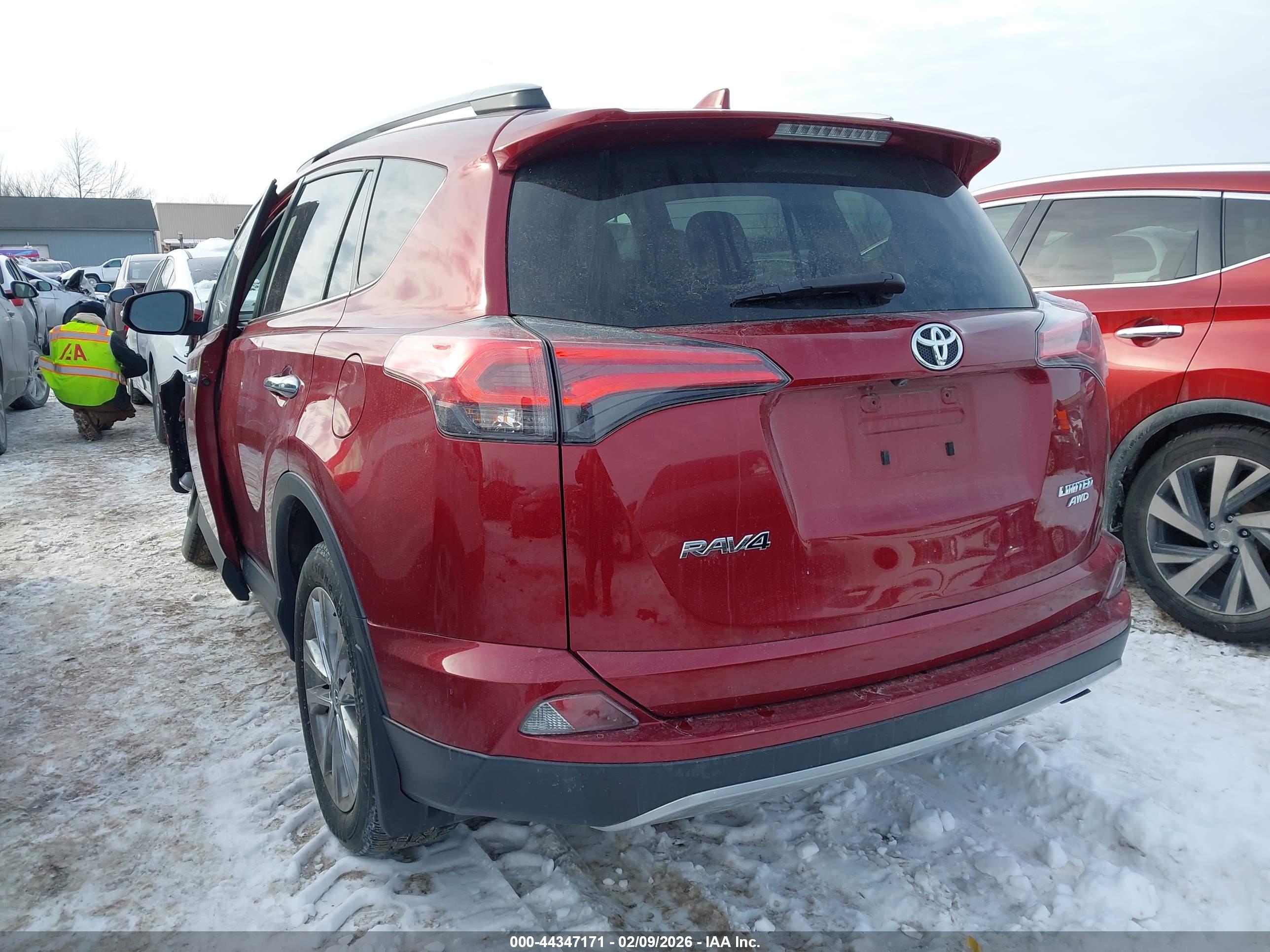 TOYOTA RAV4 image 3