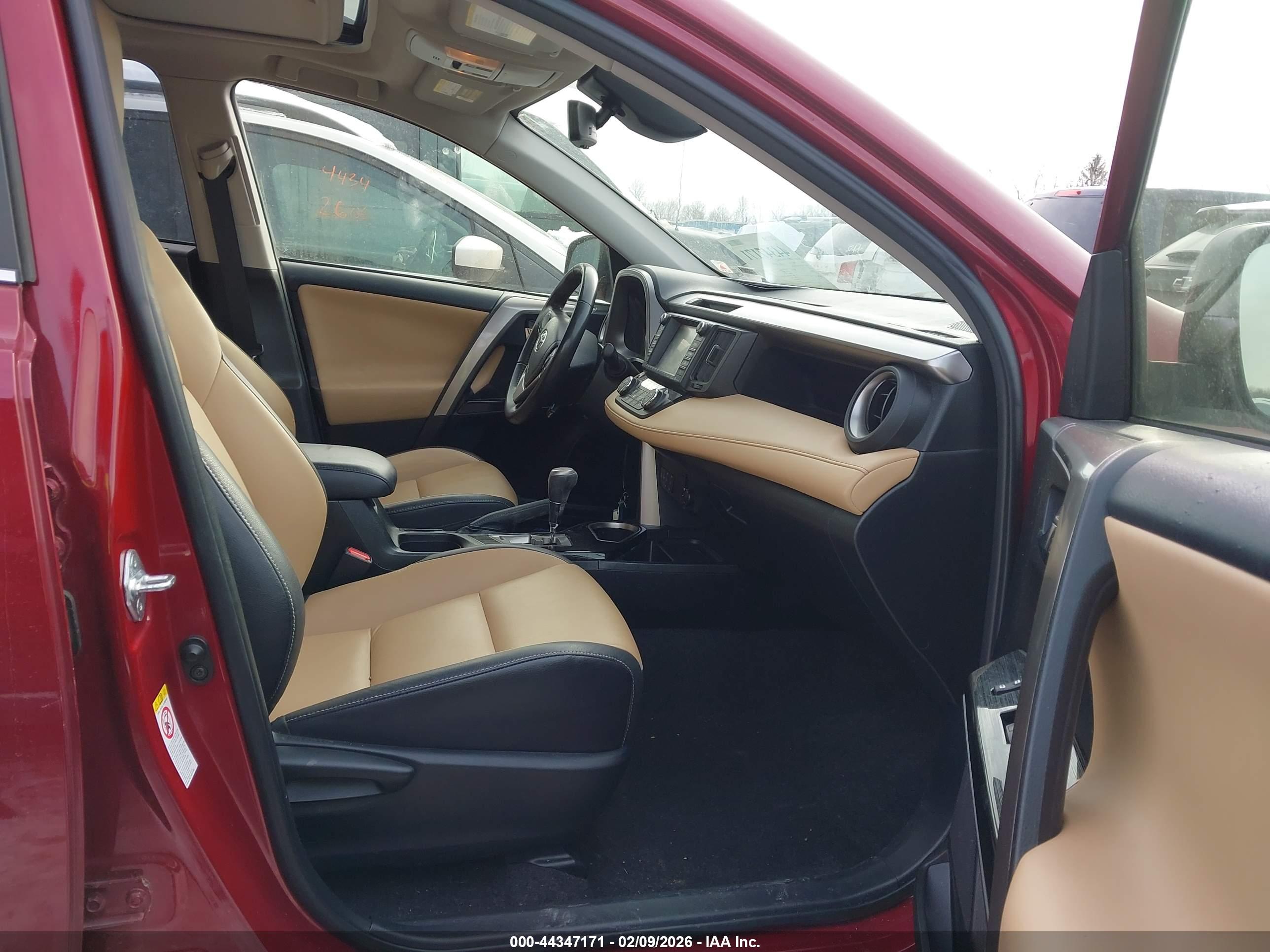 TOYOTA RAV4 image 5